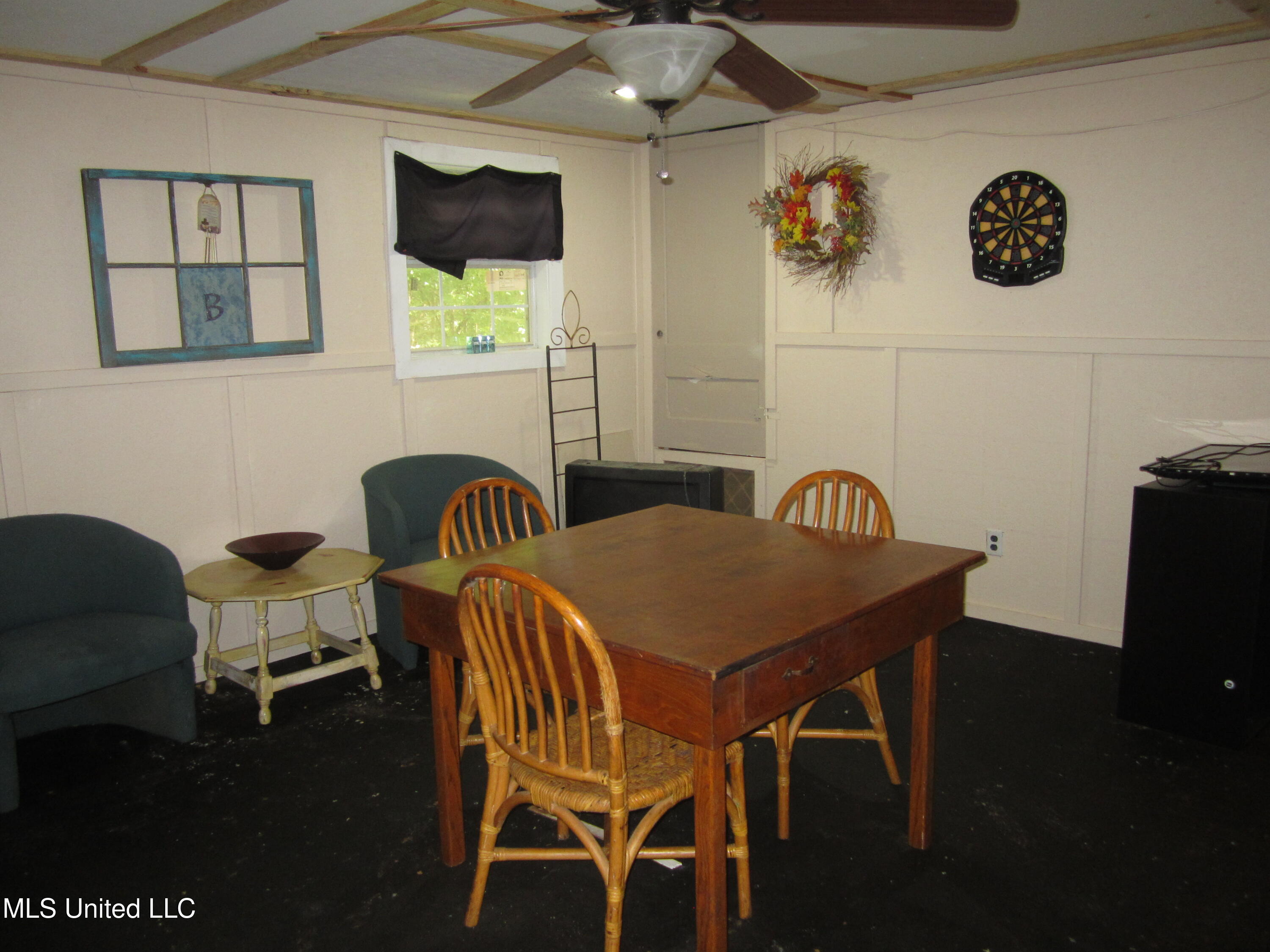 1356 Cr 180 Property Photo 11