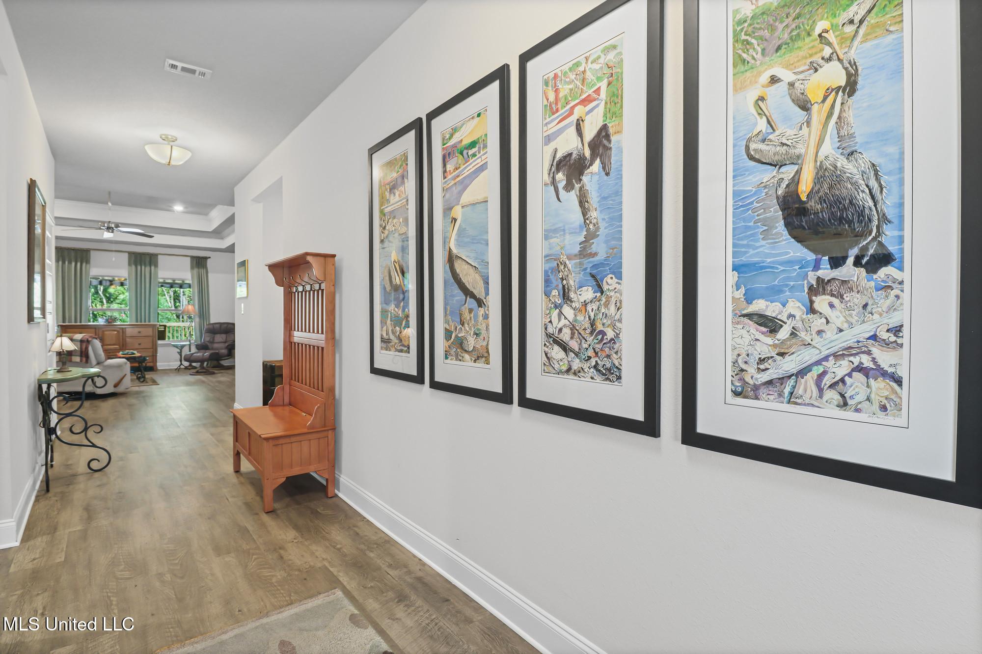 11209 Shorecrest Road Property Photo 8