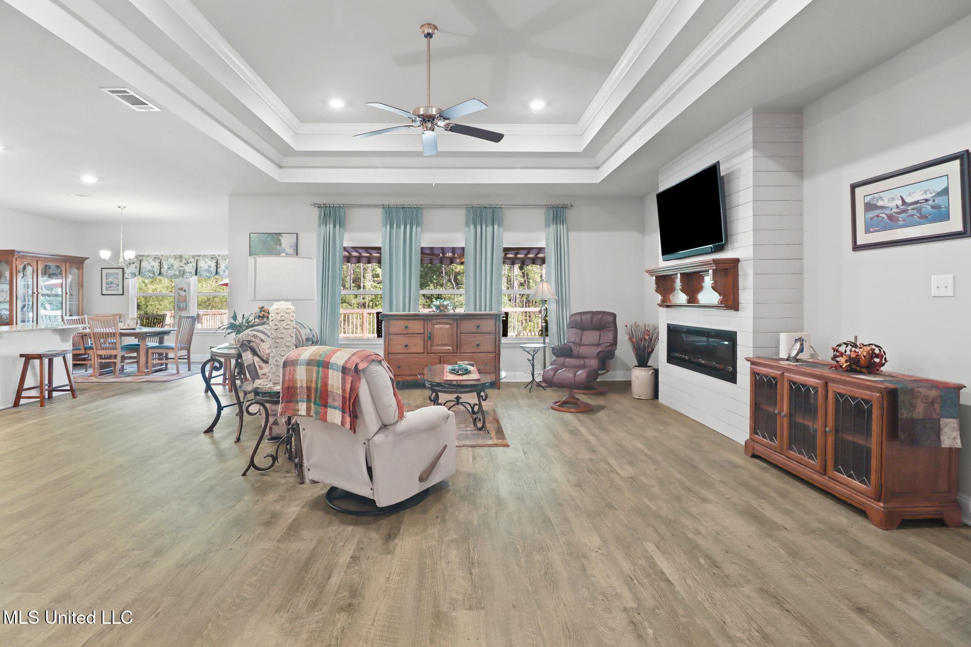 11209 Shorecrest Road Property Photo 12