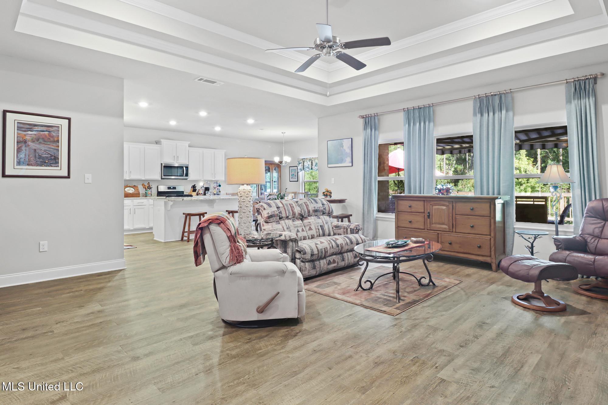 11209 Shorecrest Road Property Photo 13