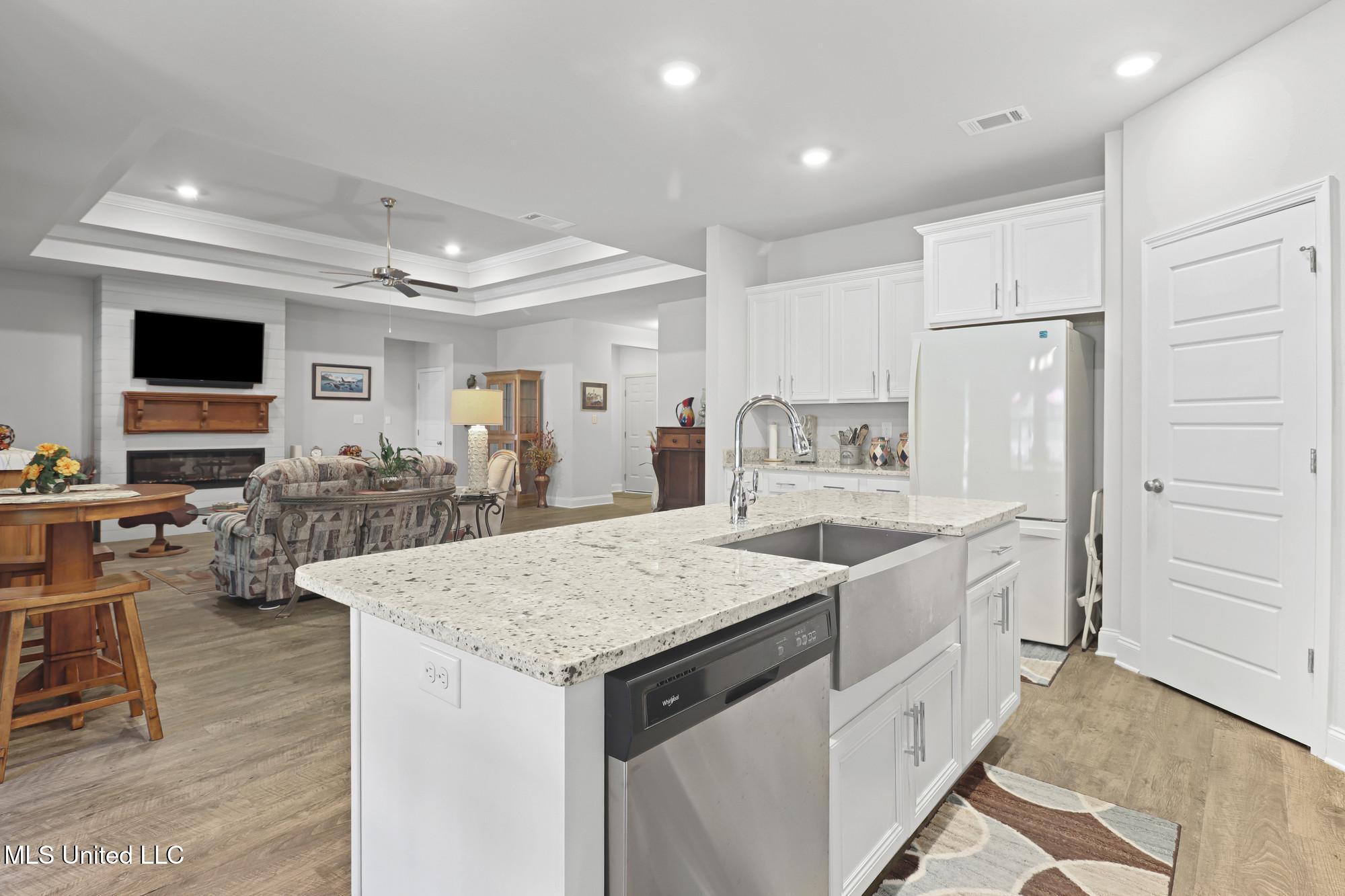 11209 Shorecrest Road Property Photo 15