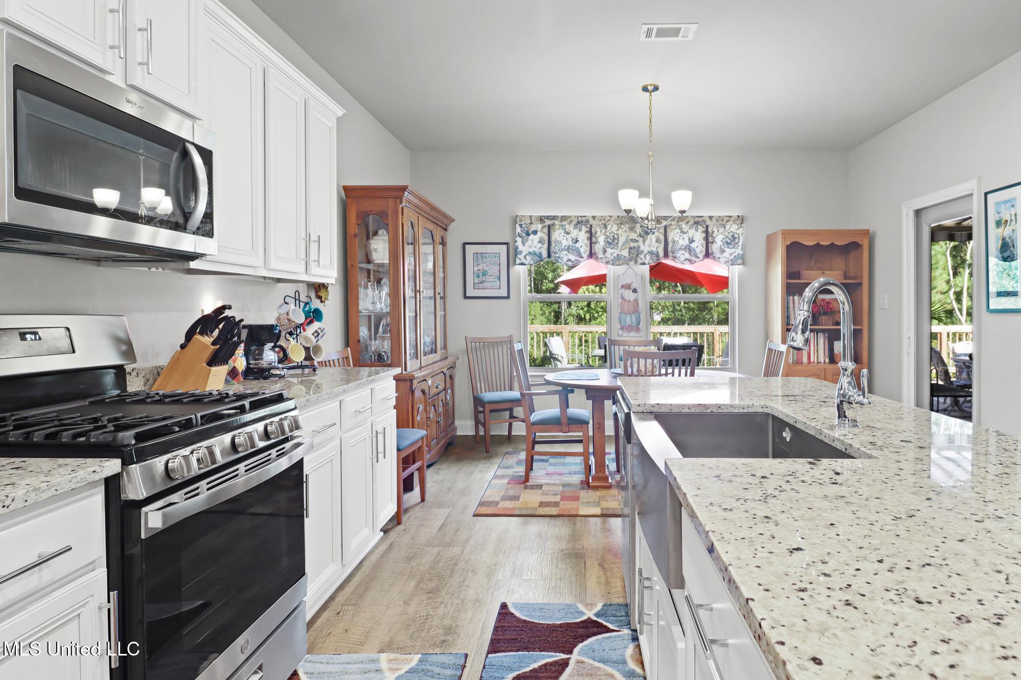 11209 Shorecrest Road Property Photo 16