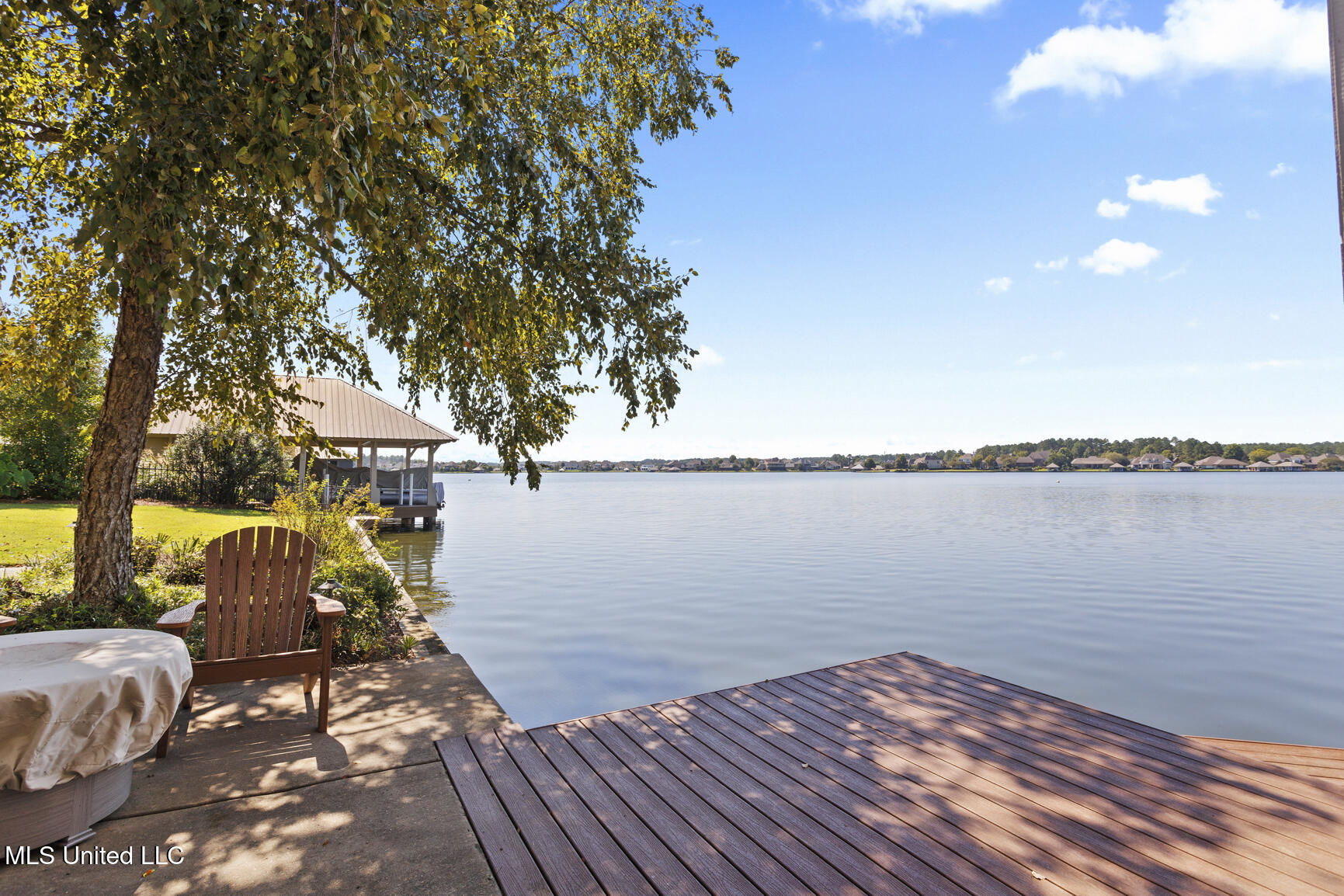 115 Cedar Woods Cove Property Photo 8