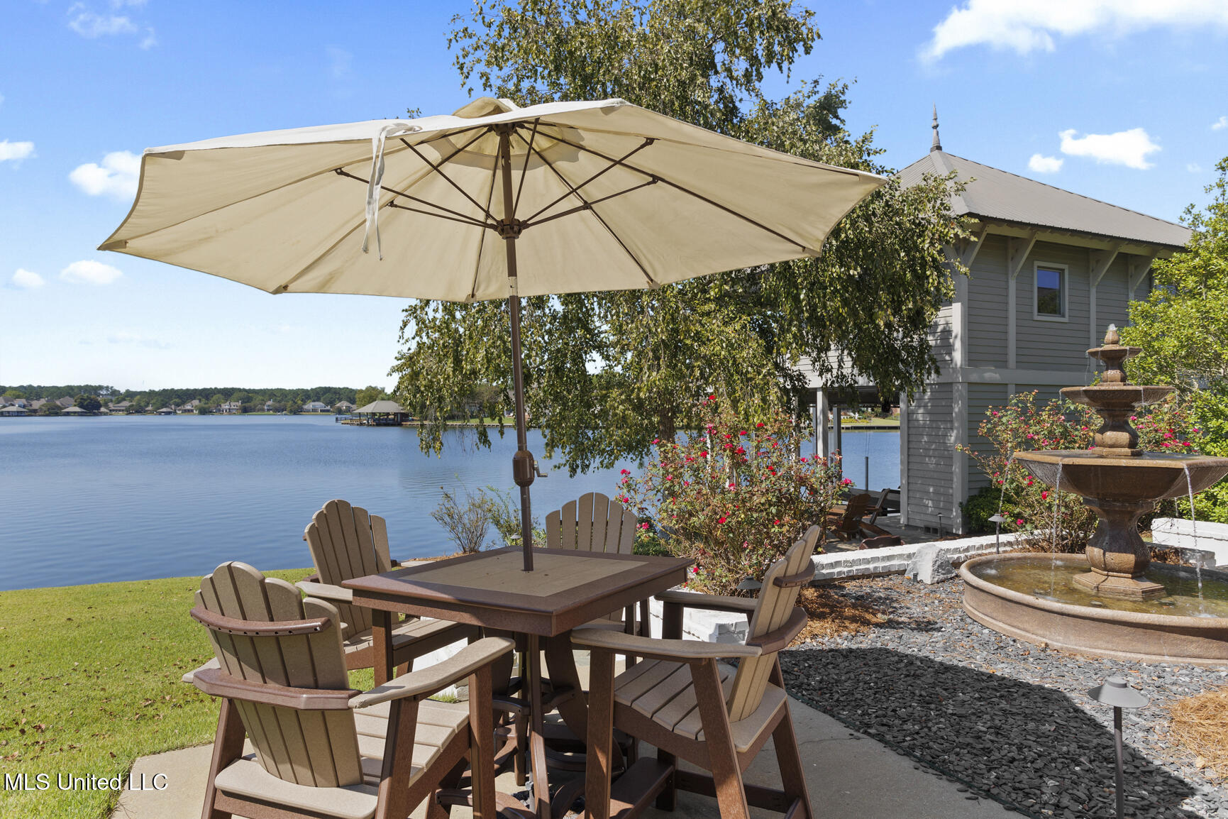 115 Cedar Woods Cove Property Photo 9