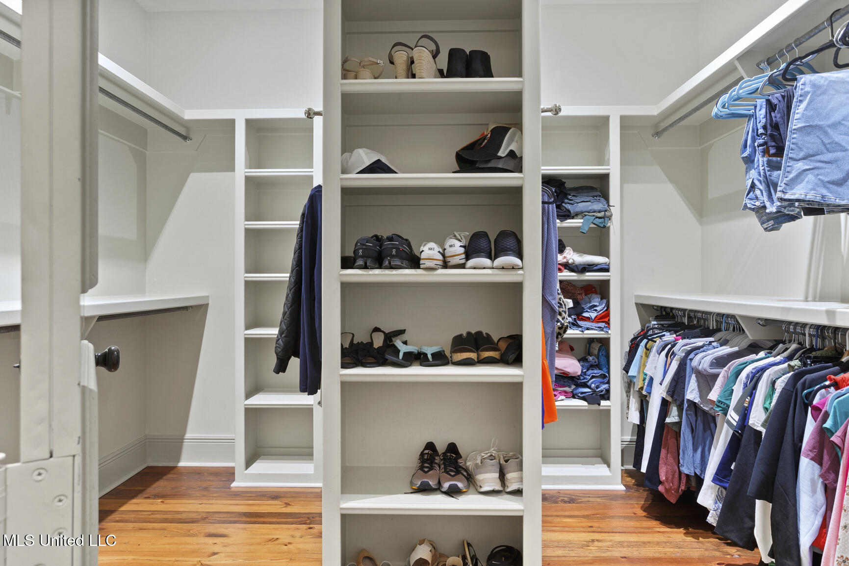 115 Cedar Woods Cove Property Photo 40