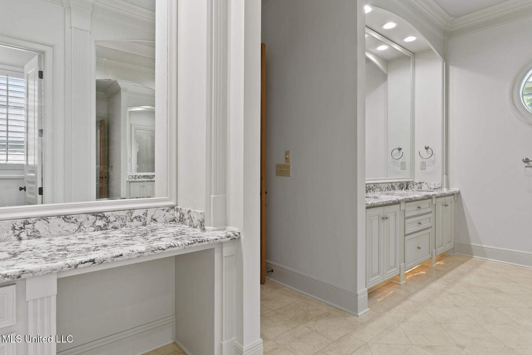 115 Cedar Woods Cove Property Photo 42