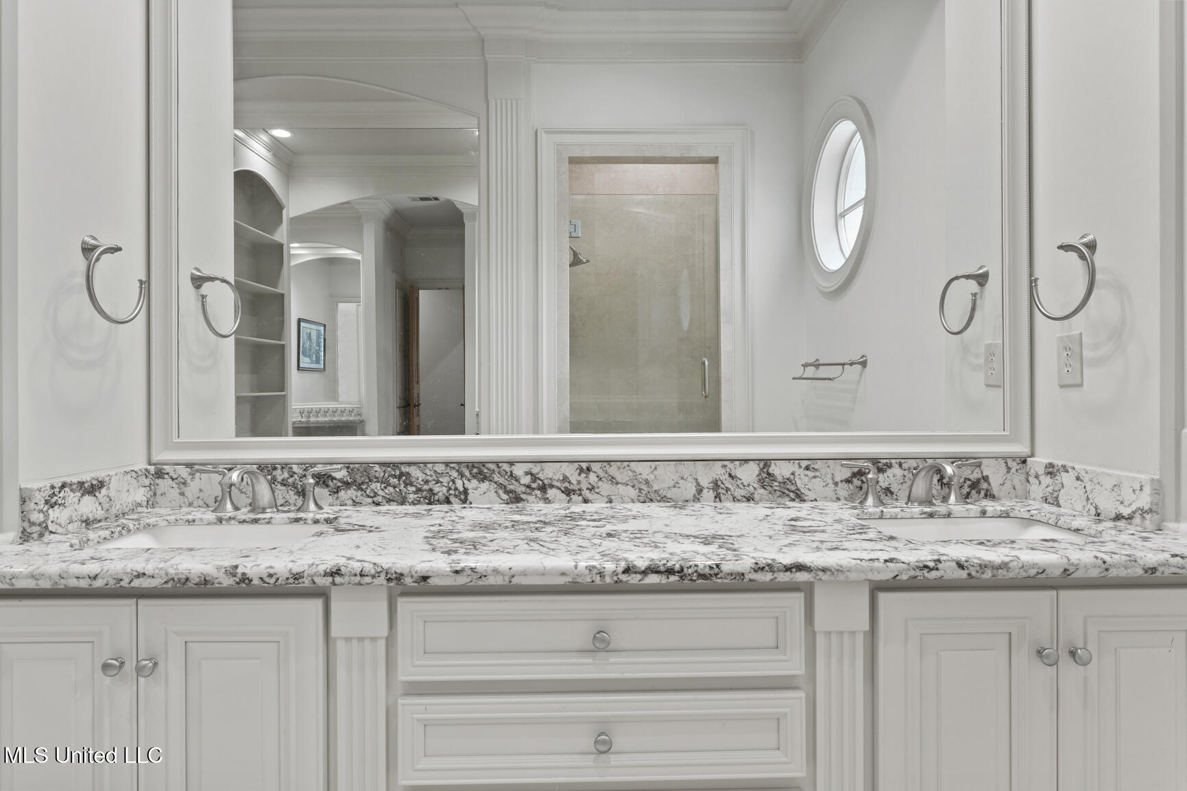 115 Cedar Woods Cove Property Photo 43