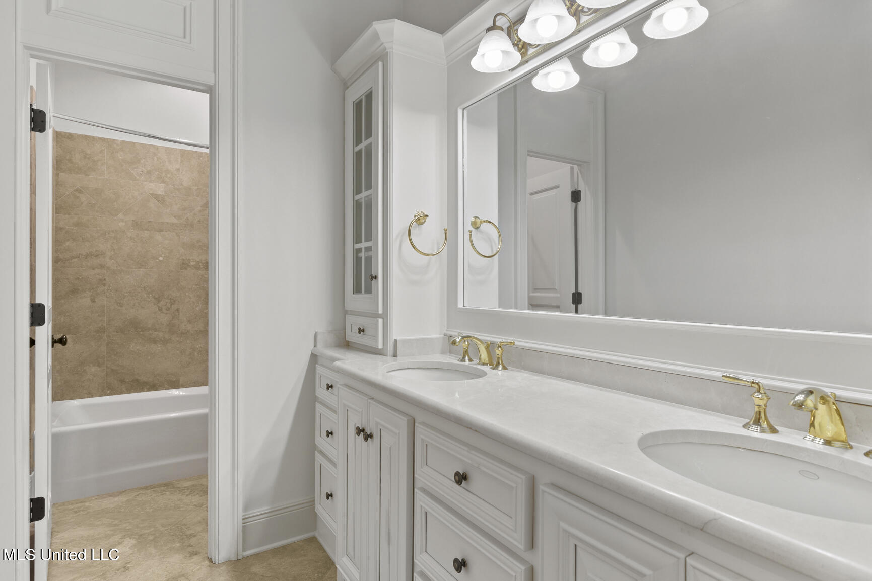 115 Cedar Woods Cove Property Photo 46