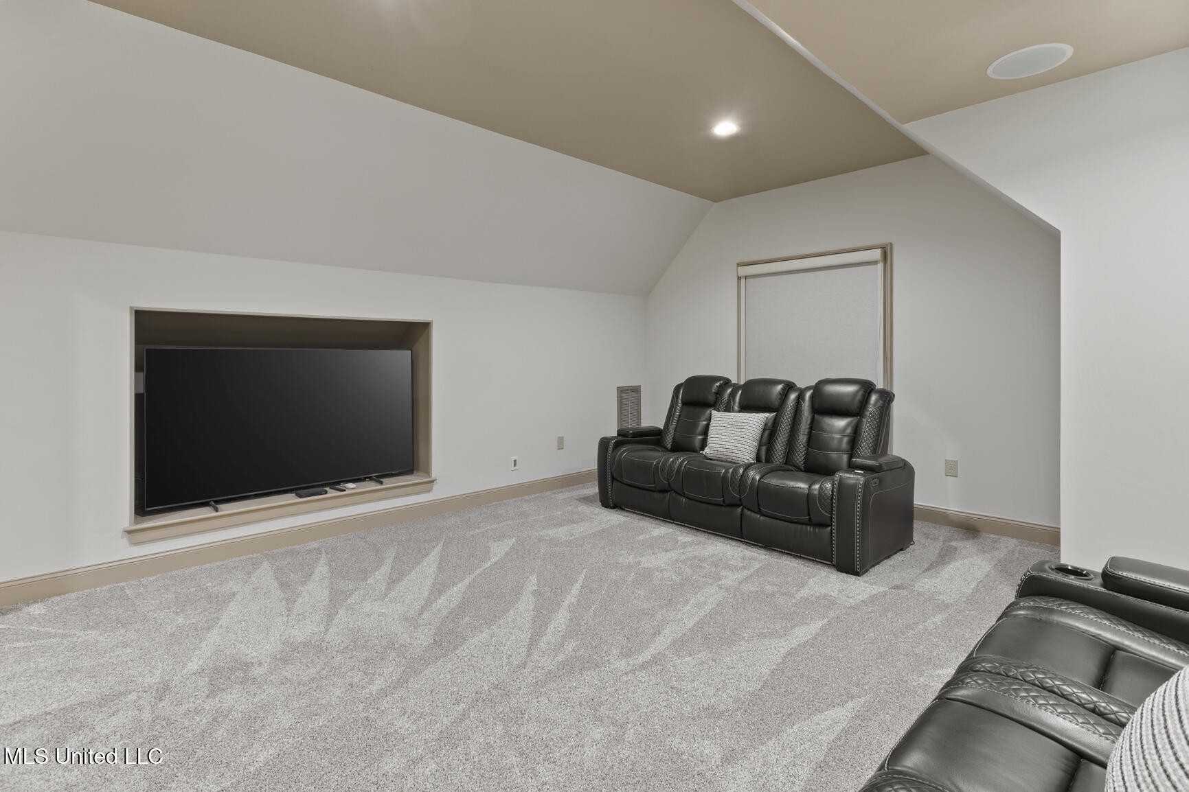 115 Cedar Woods Cove Property Photo 49