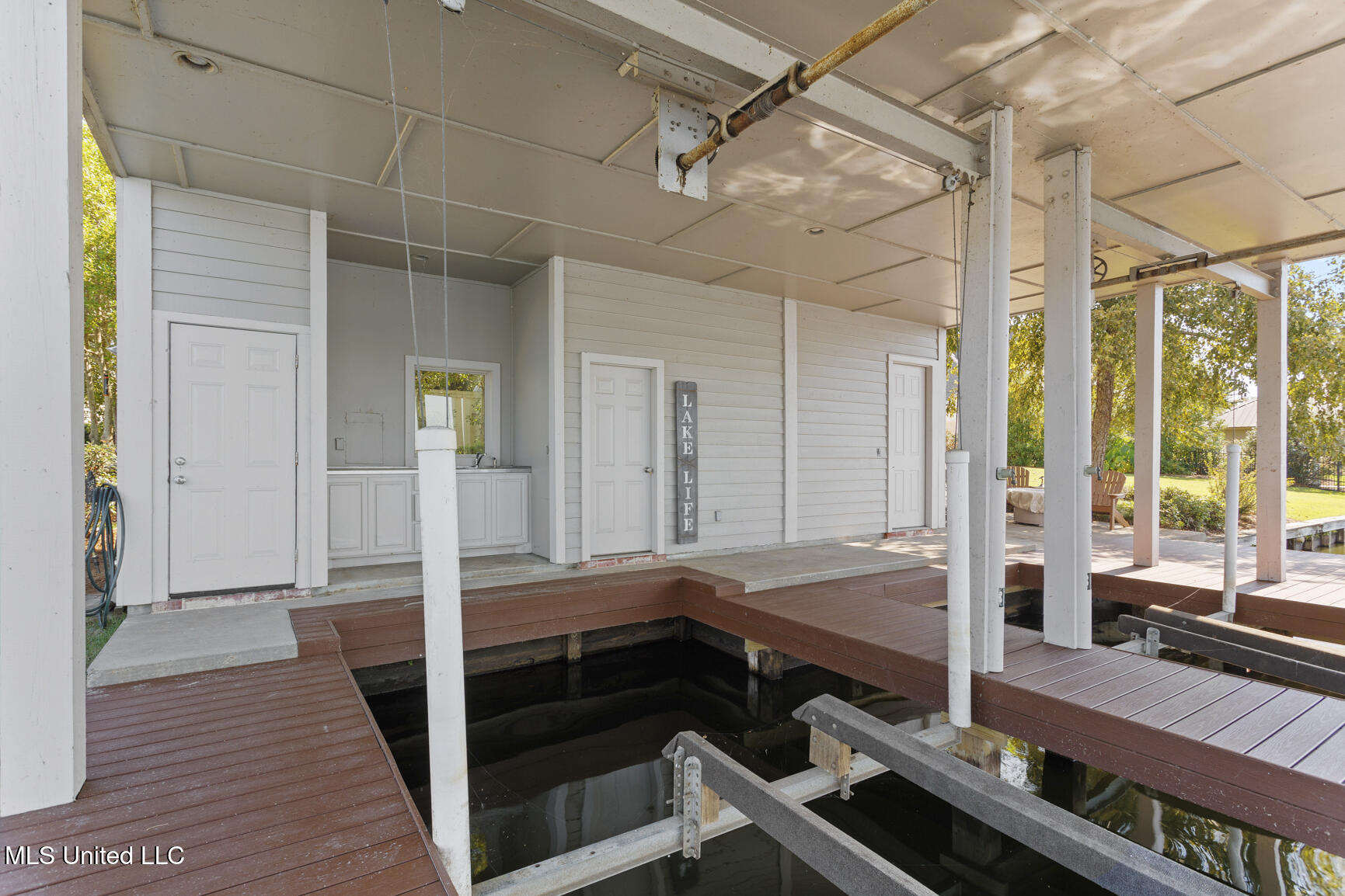 115 Cedar Woods Cove Property Photo 77