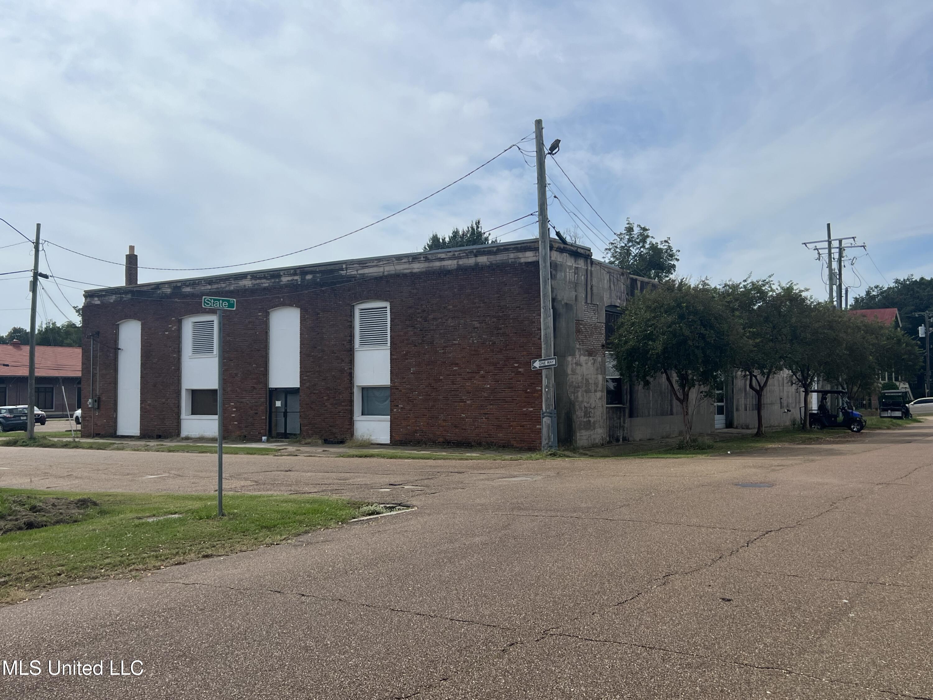 100 State Street Property Photo 2