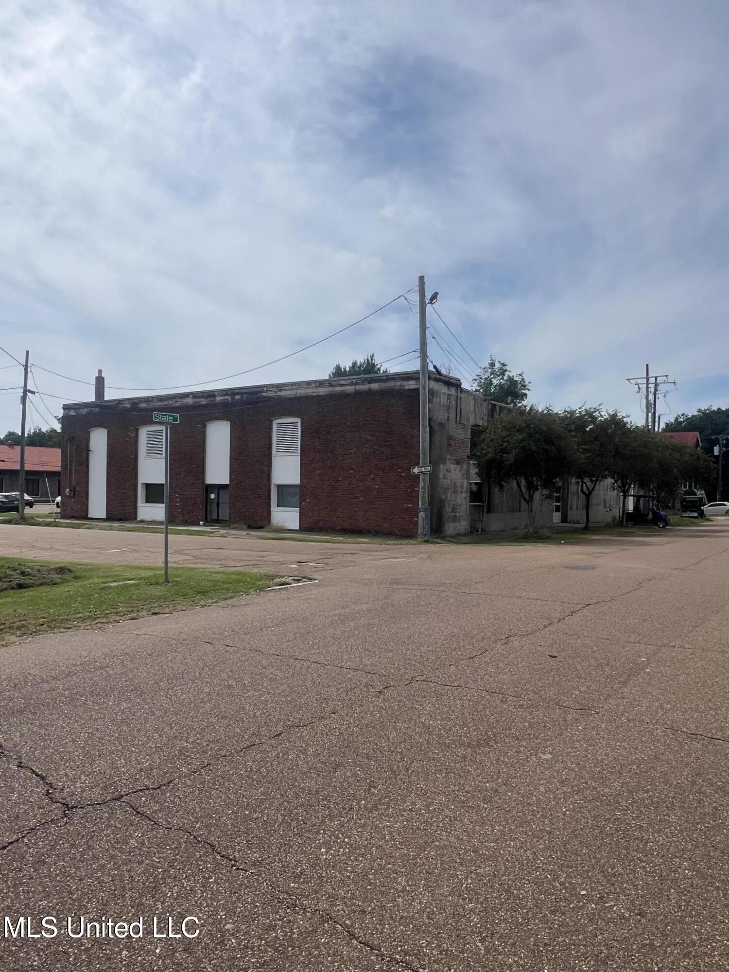 100 State Street Property Photo 3