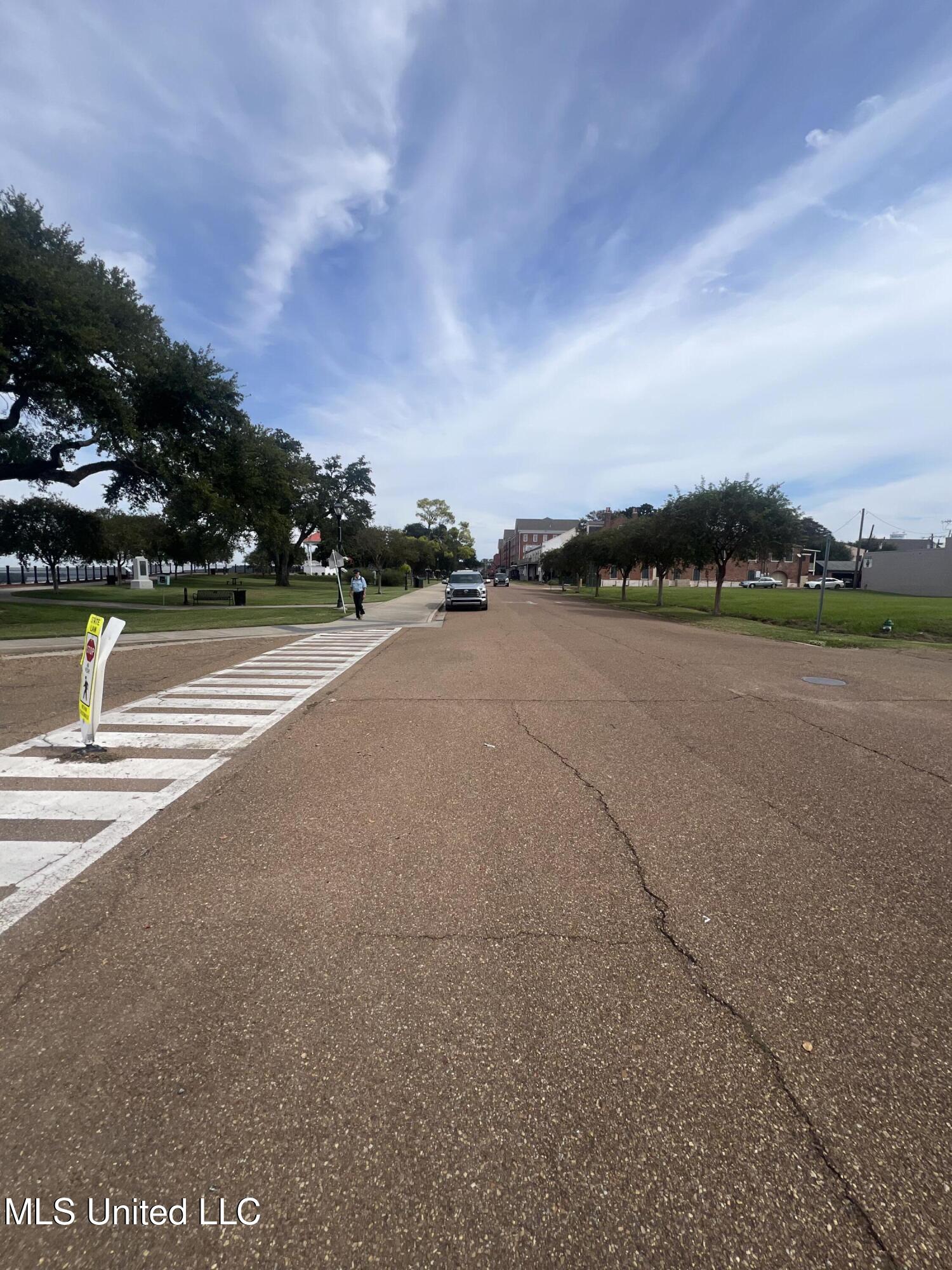 100 State Street Property Photo 7