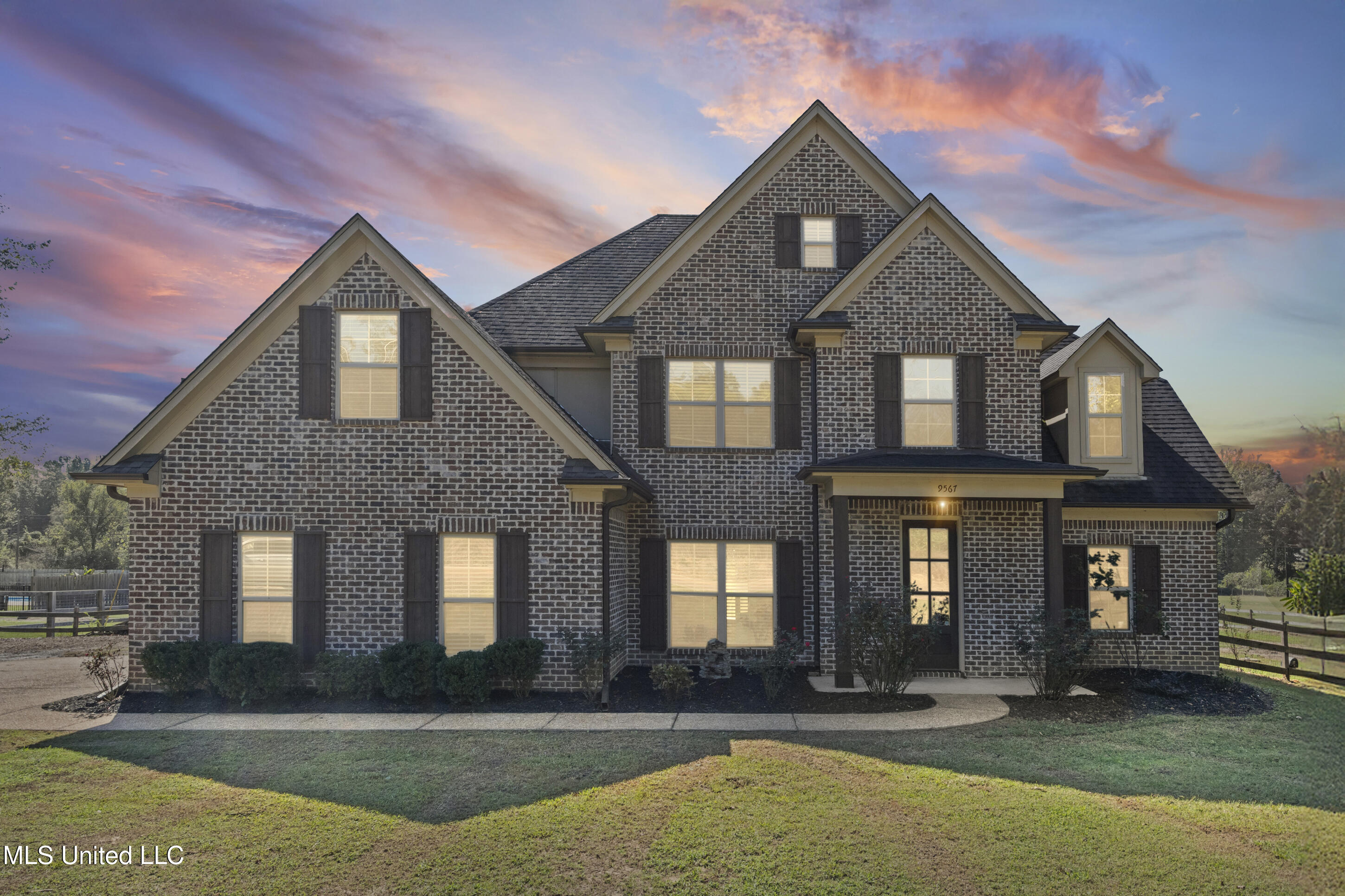 9567 Holly Springs Road Property Photo 3