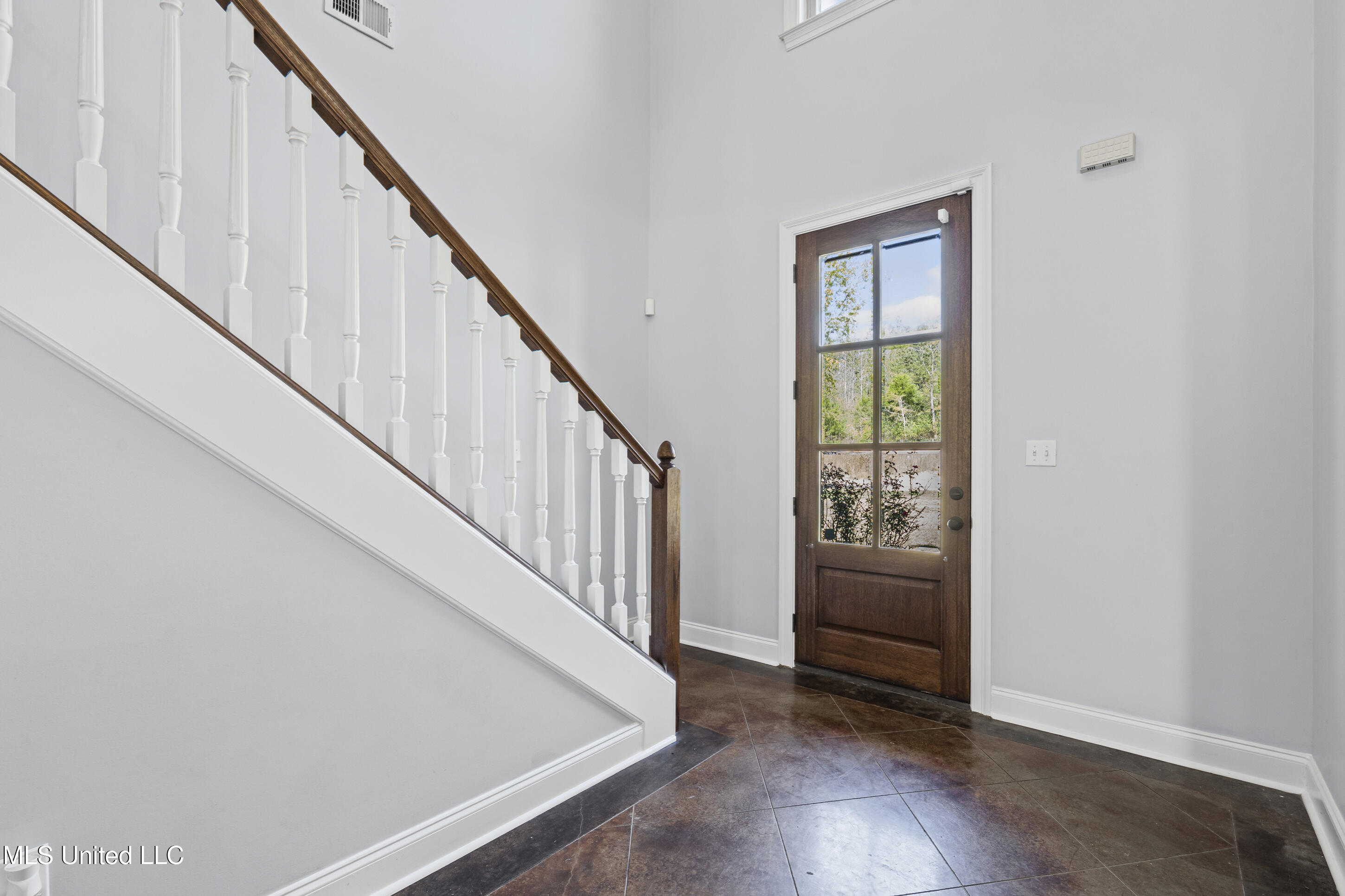 9567 Holly Springs Road Property Photo 5