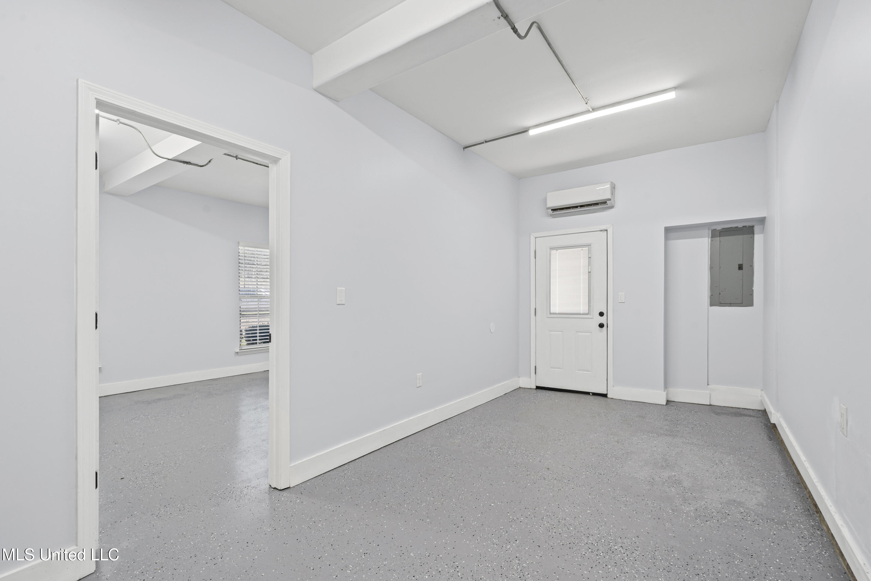 9567 Holly Springs Road Property Photo 13