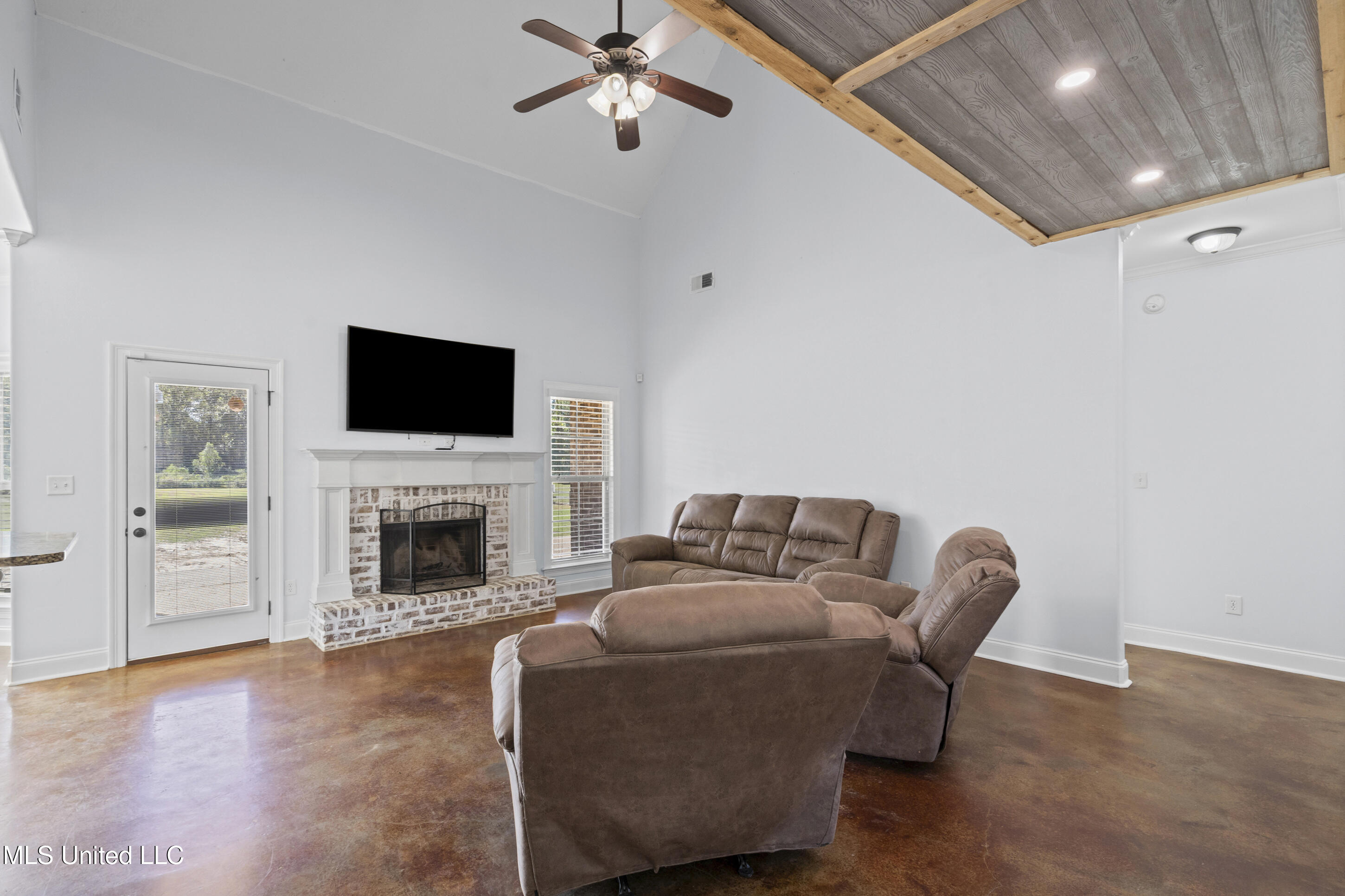 9567 Holly Springs Road Property Photo 18