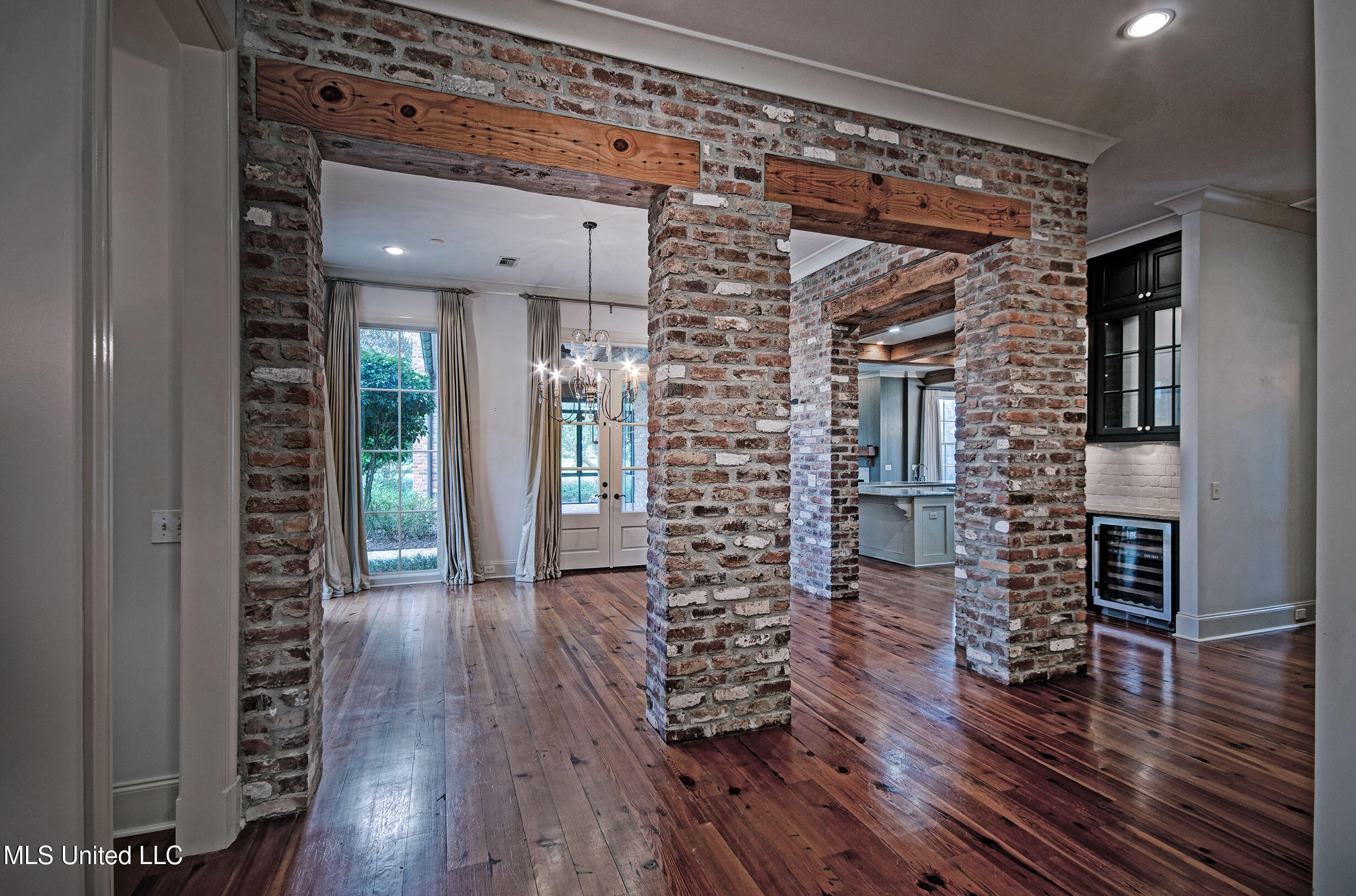 143 Green Glades Property Photo 16