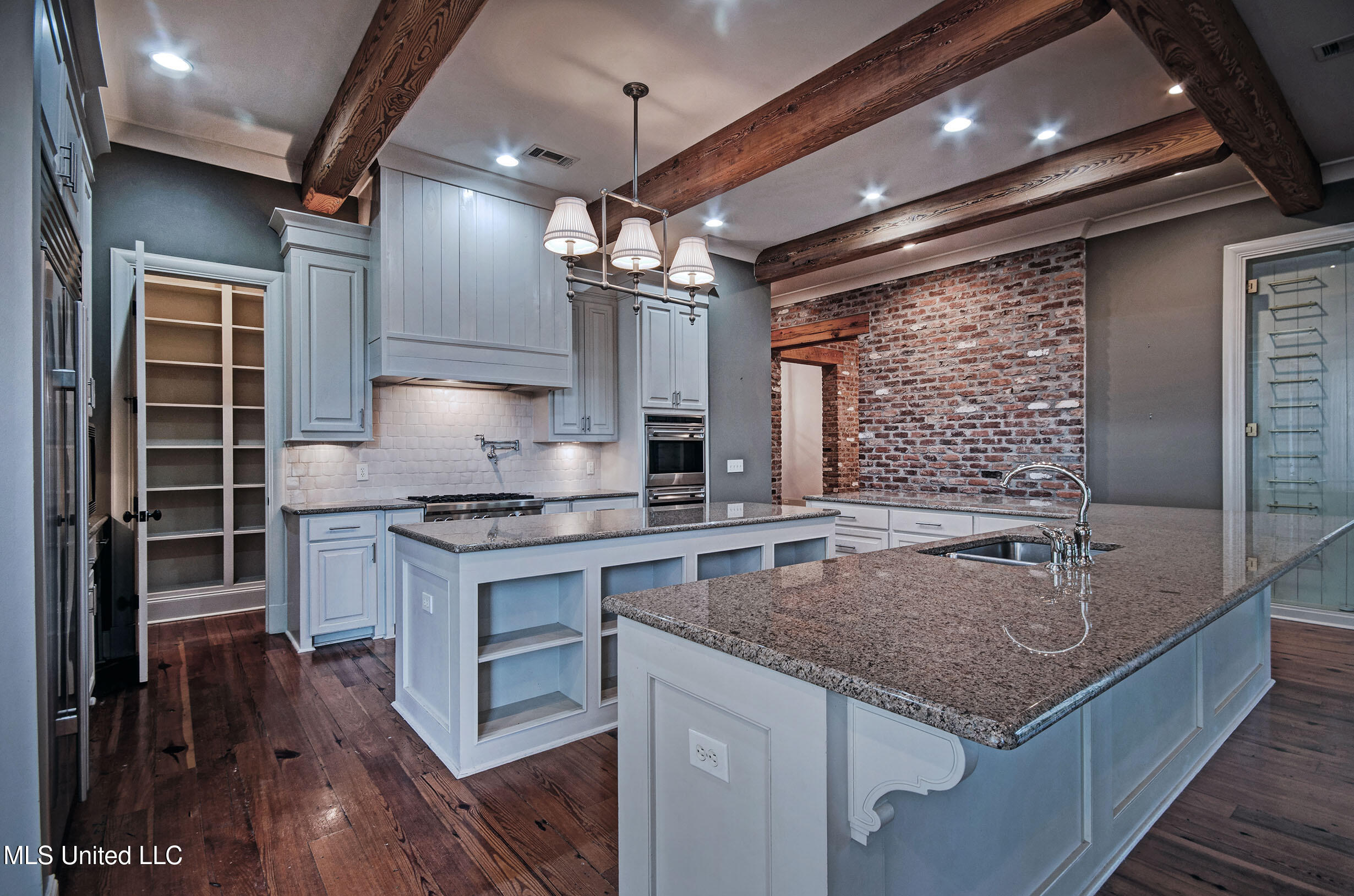 143 Green Glades Property Photo 17