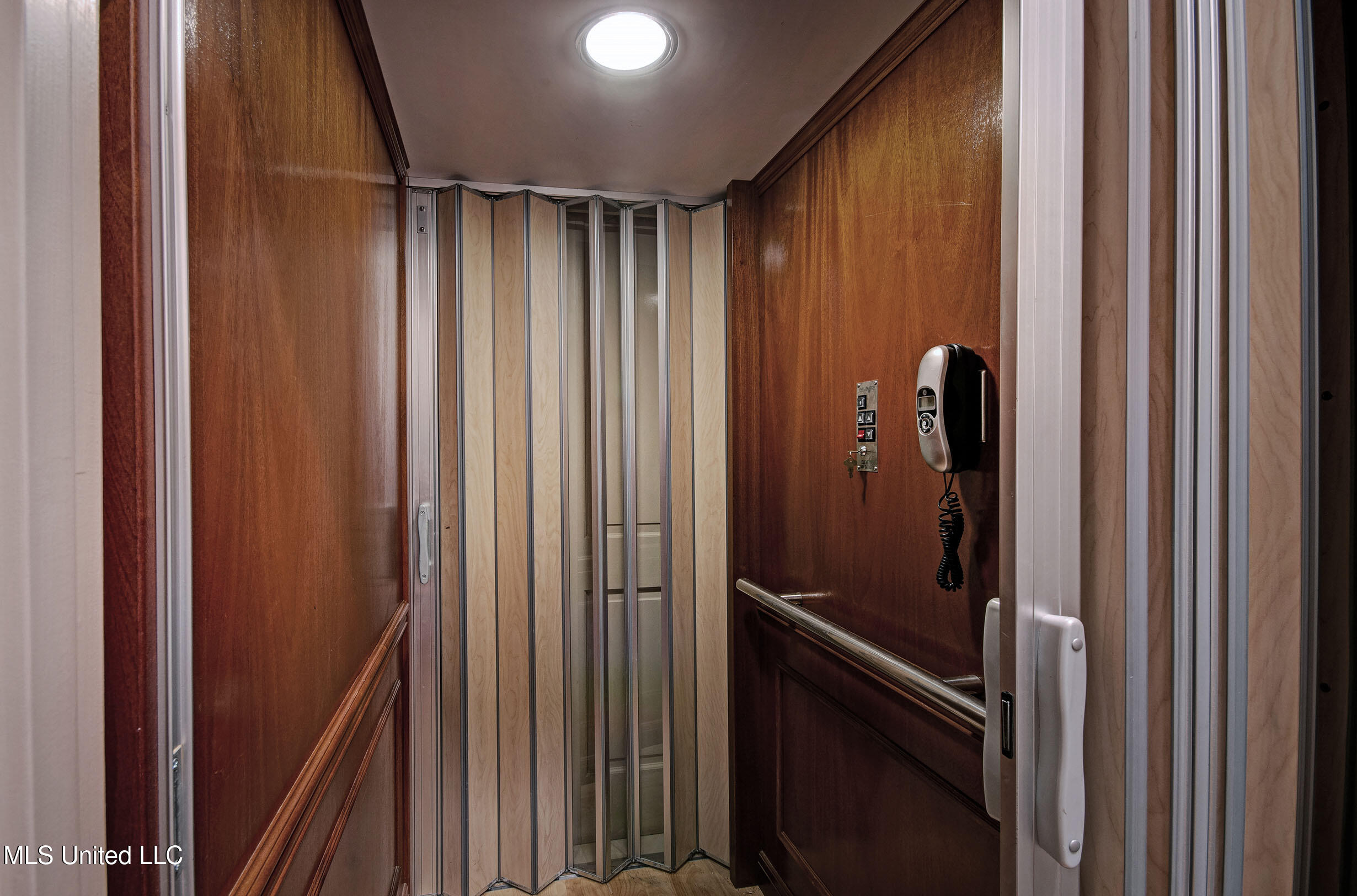 143 Green Glades Property Photo 31