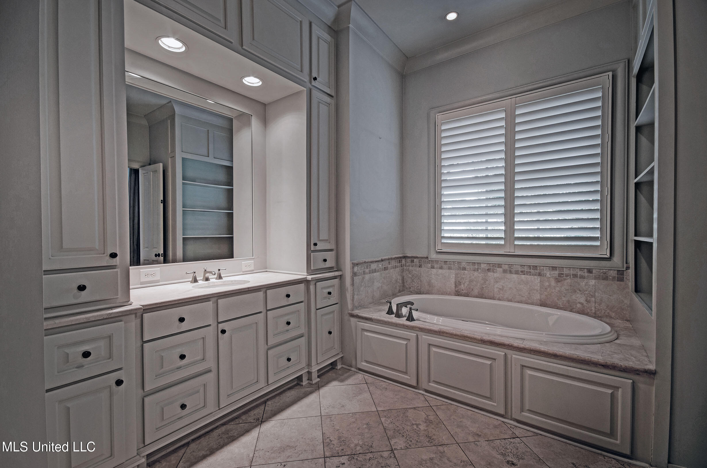 143 Green Glades Property Photo 37