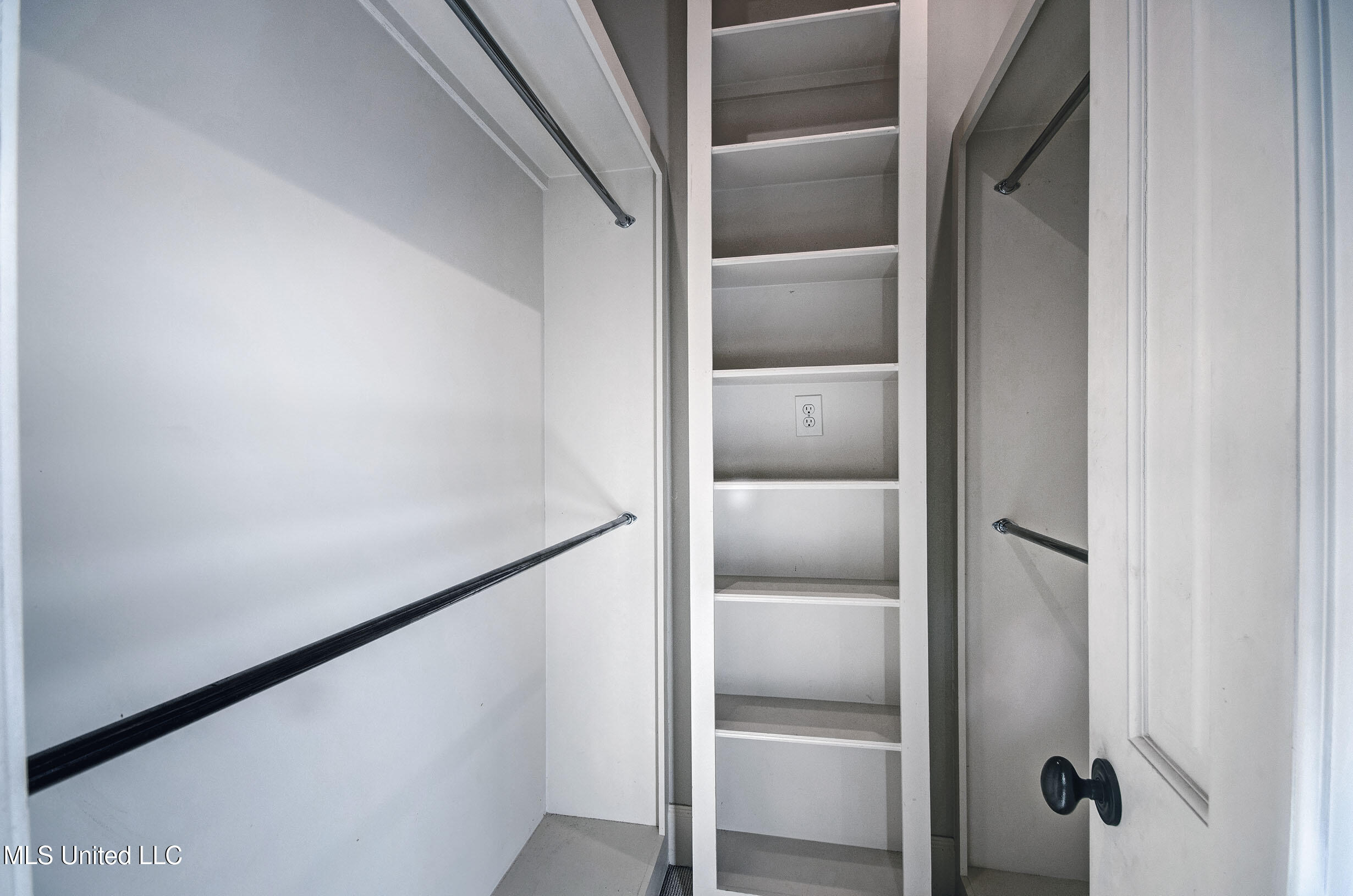 143 Green Glades Property Photo 46