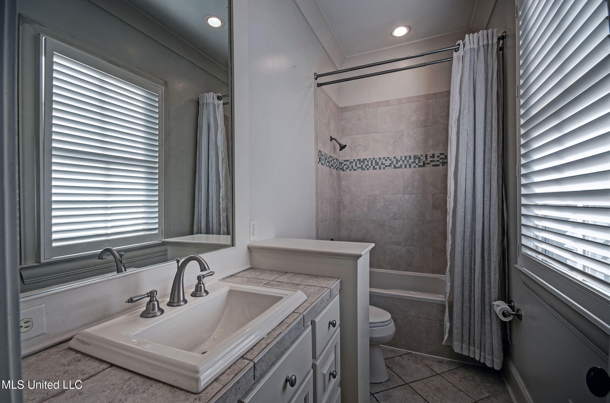 143 Green Glades Property Photo 55