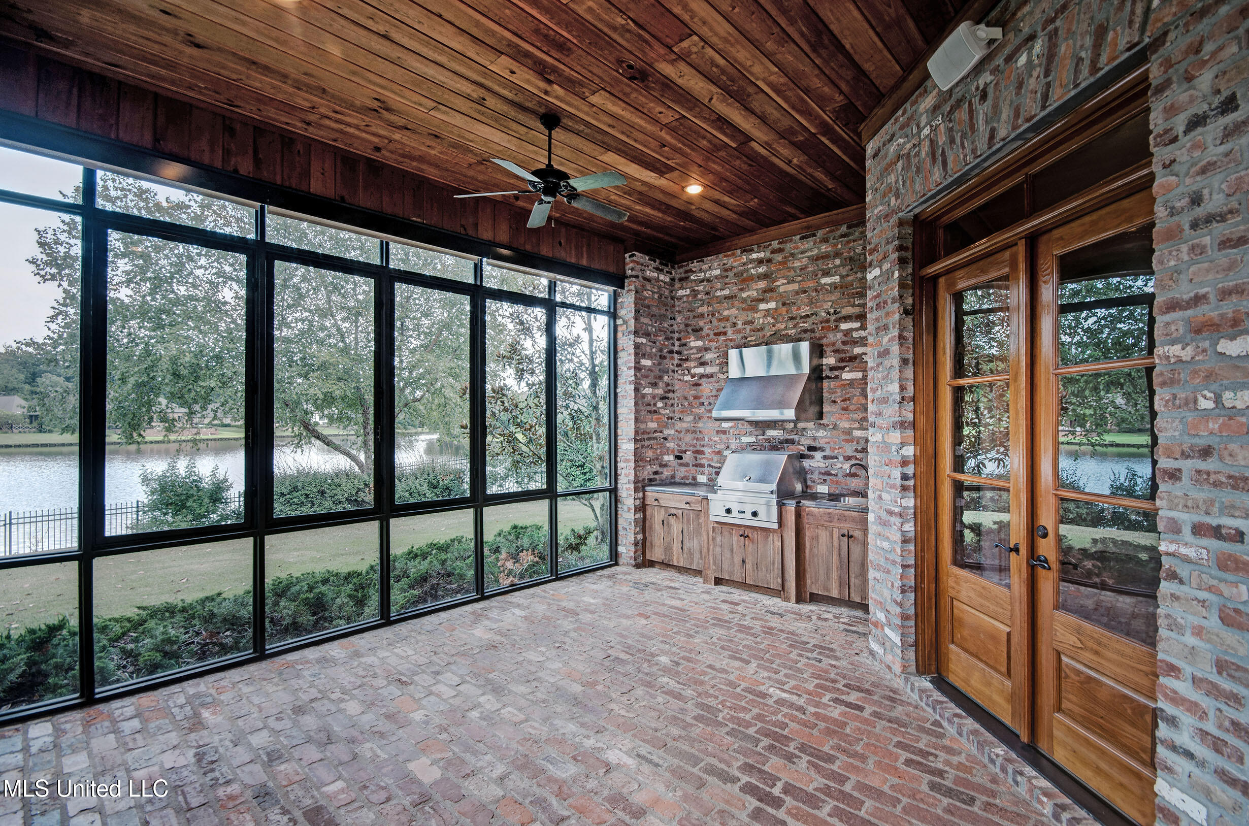 143 Green Glades Property Photo 64