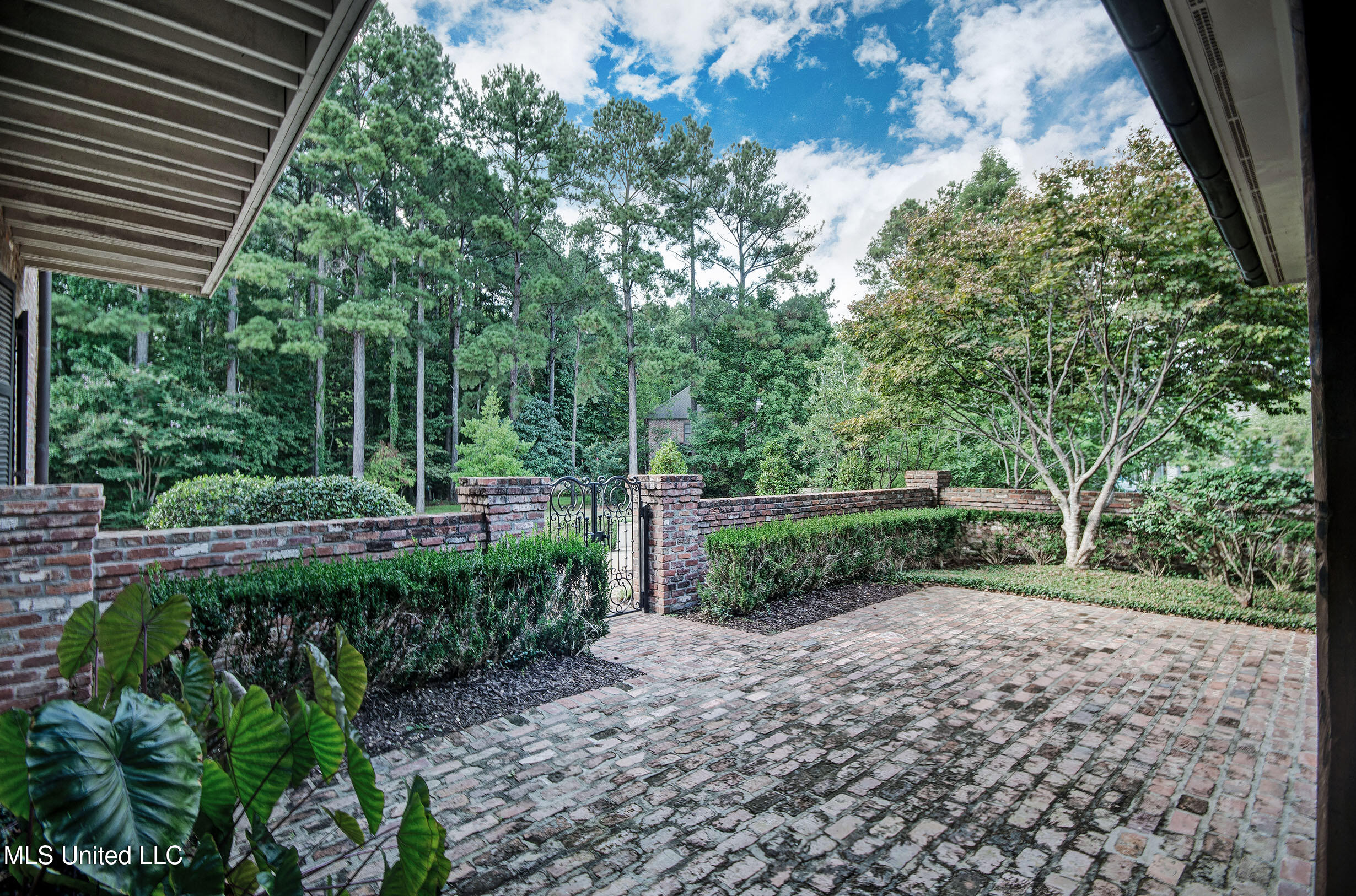 143 Green Glades Property Photo 68