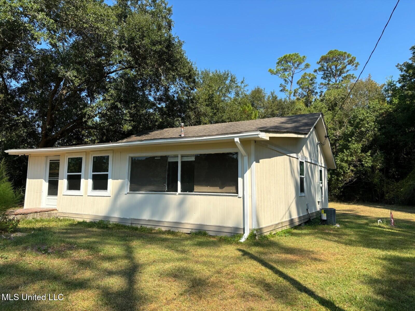 20260 28th Street Property Photo 3