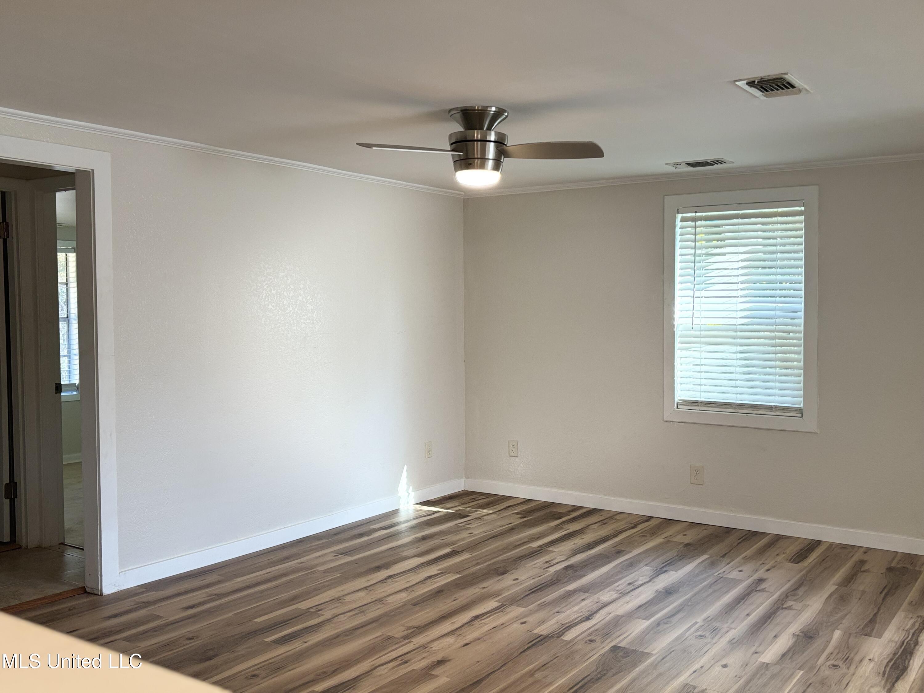 20260 28th Street Property Photo 8
