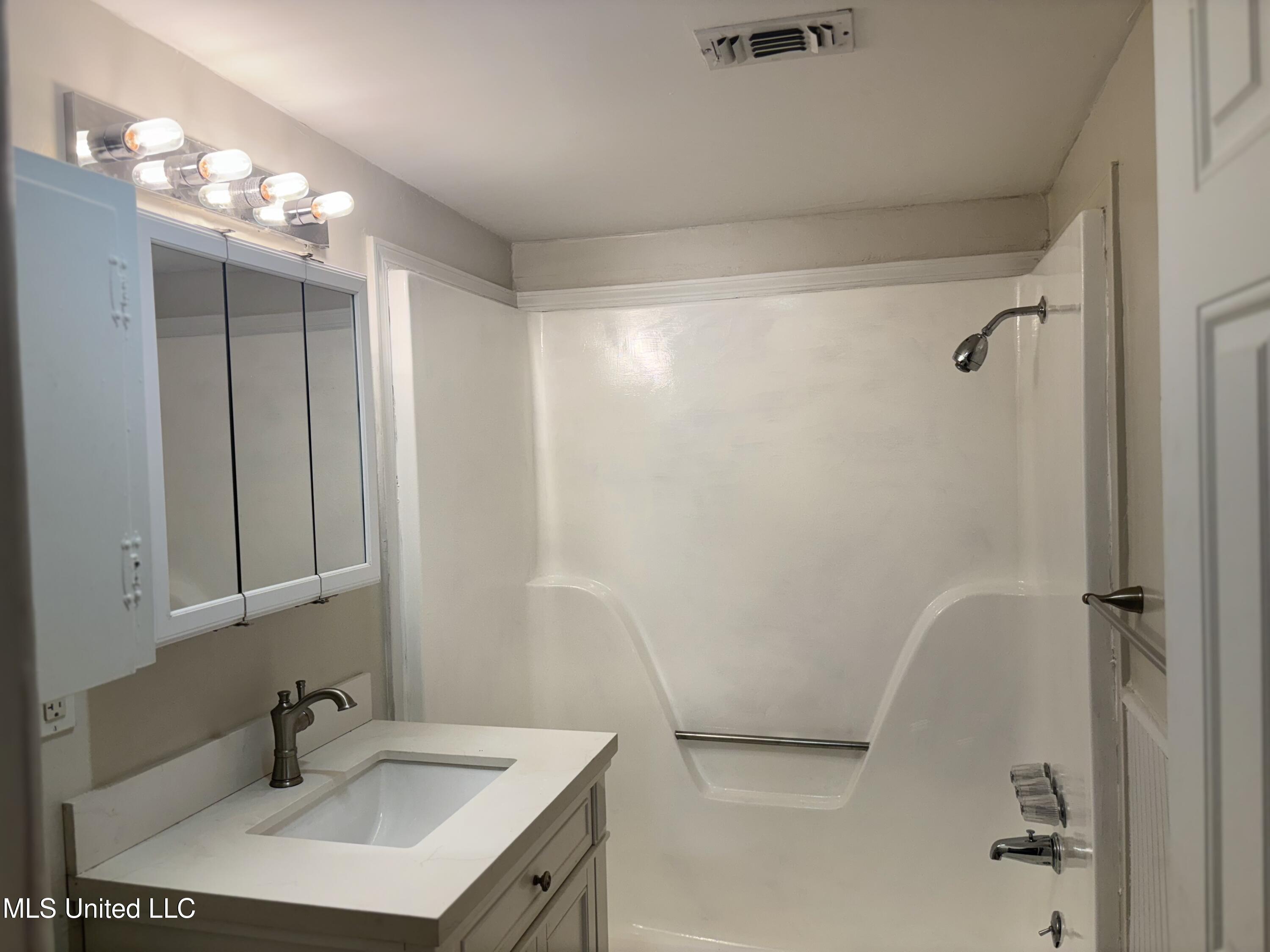 20260 28th Street Property Photo 15