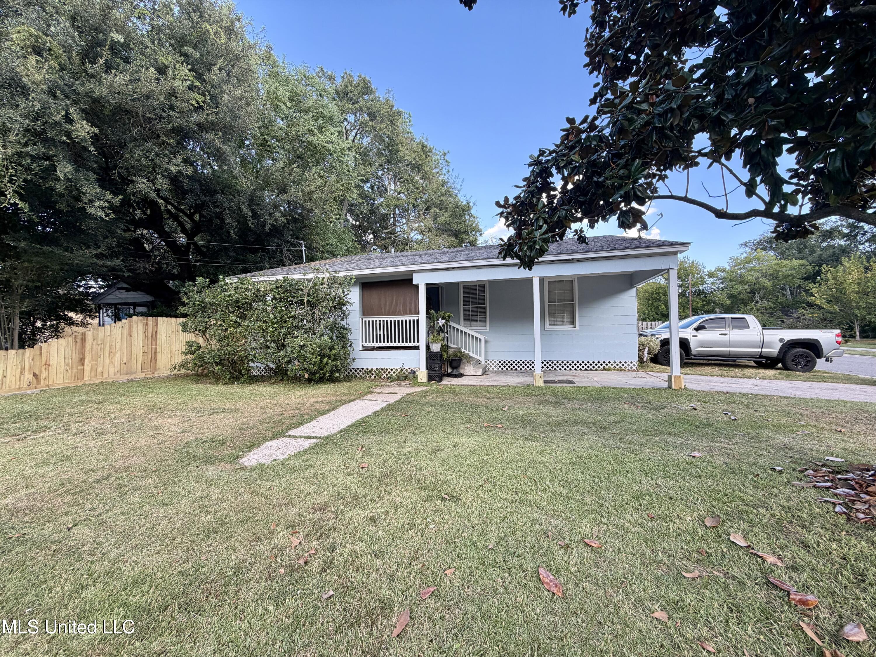 2006 11th Street Property Photo 1