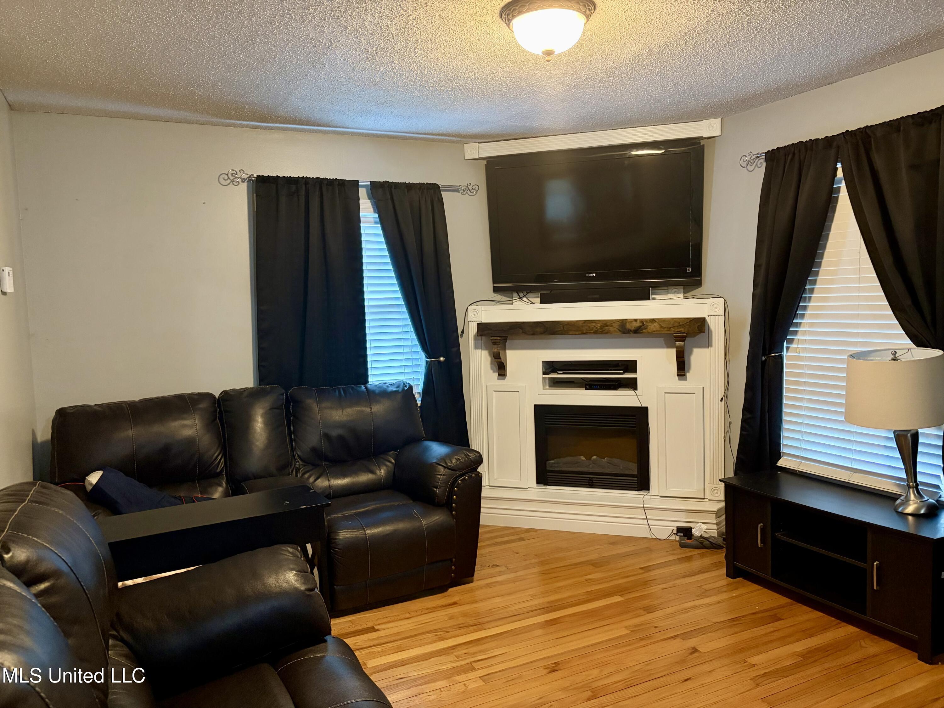 2006 11th Street Property Photo 6