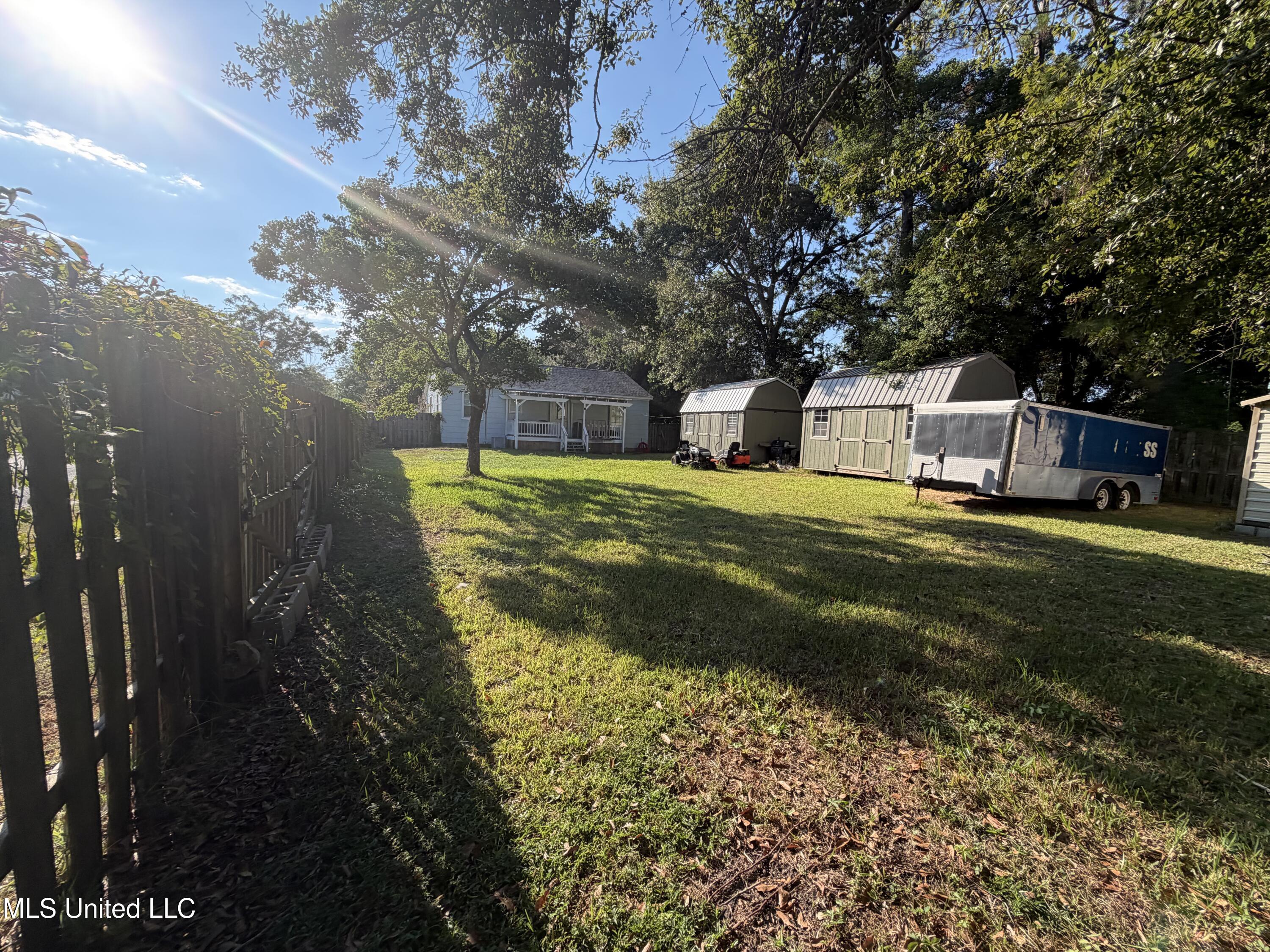 2006 11th Street Property Photo 22