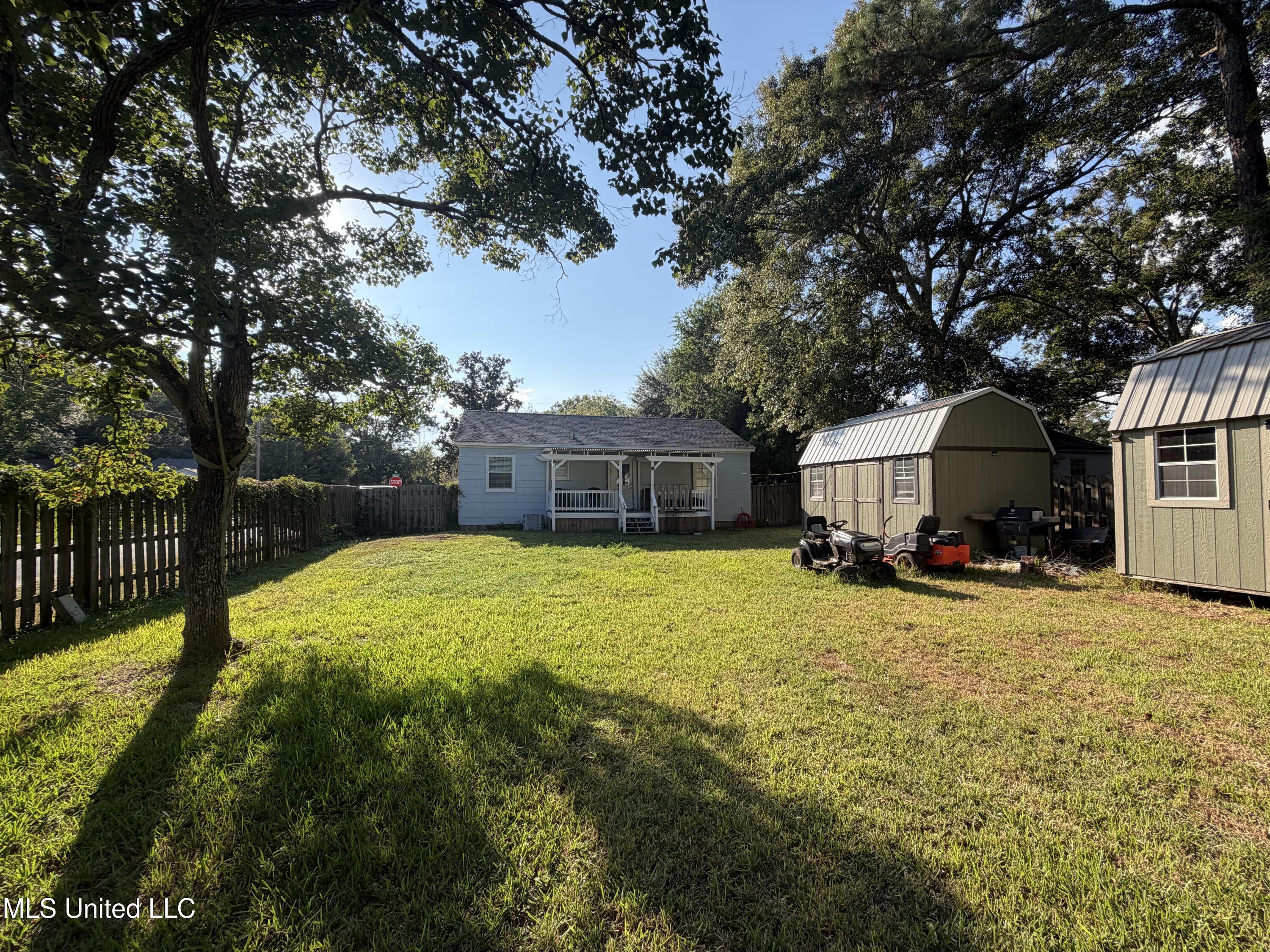 2006 11th Street Property Photo 23