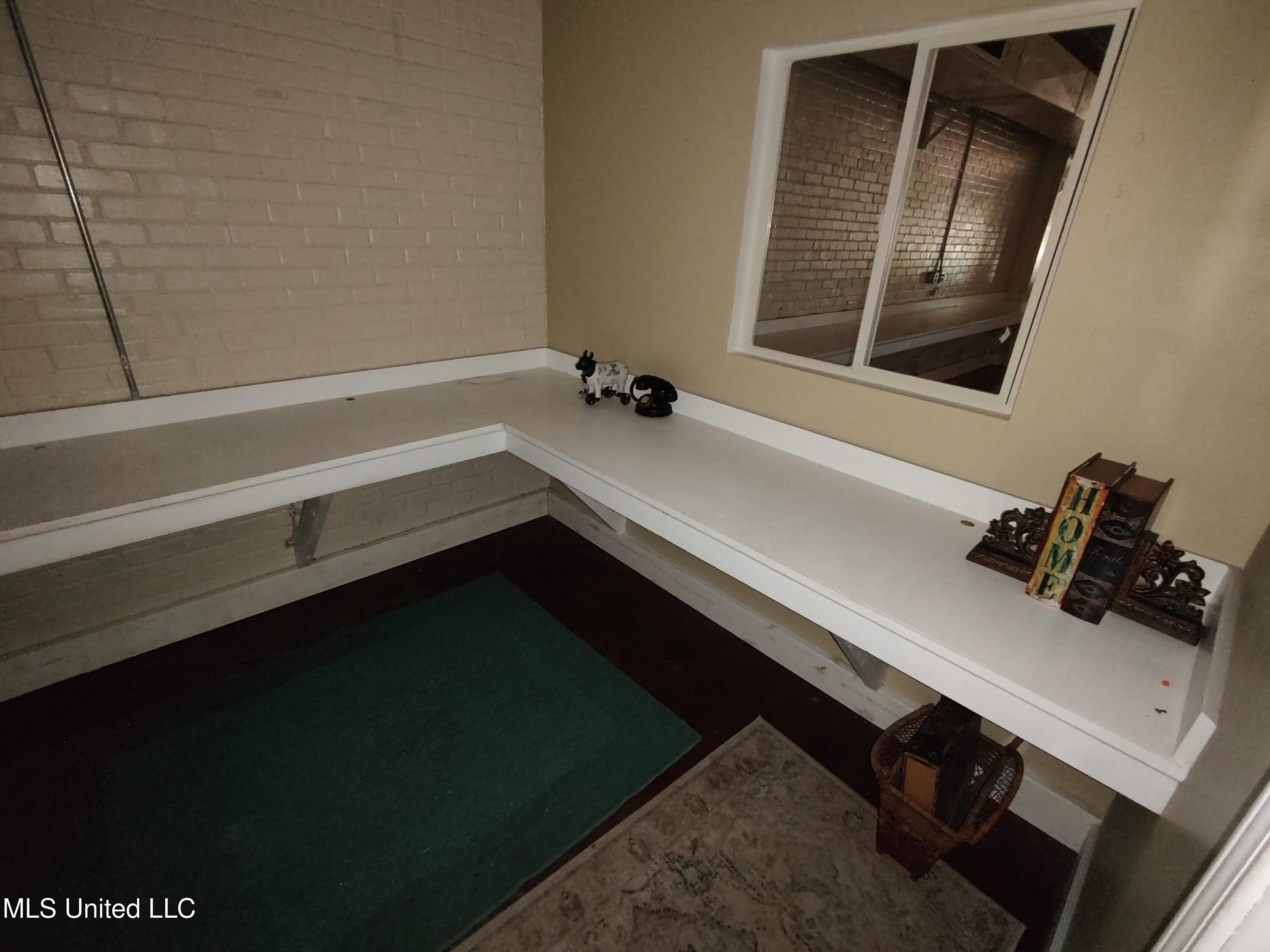 5013 Main Street Property Photo 5