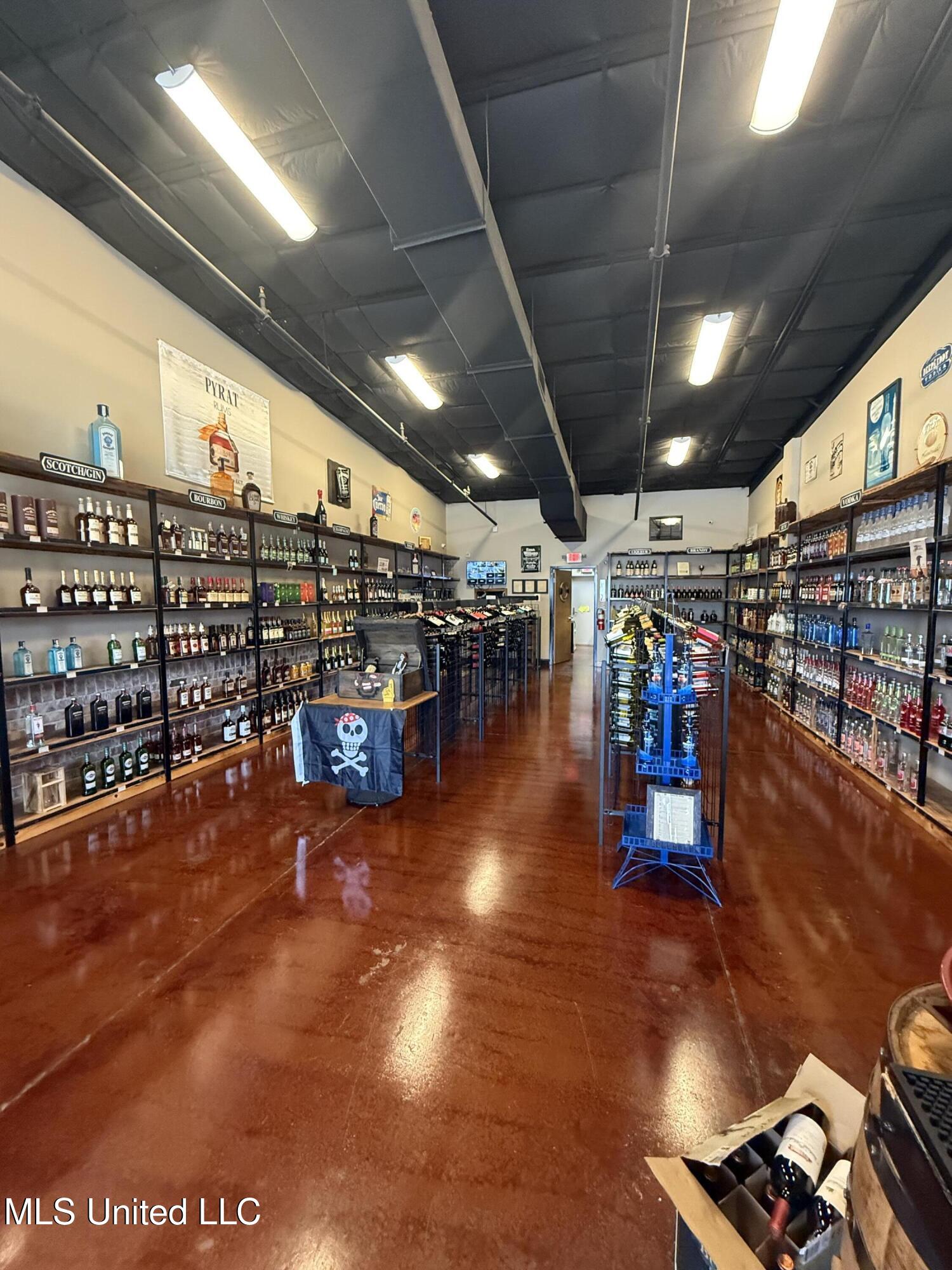 4495 Popps Ferry Road Property Photo 3