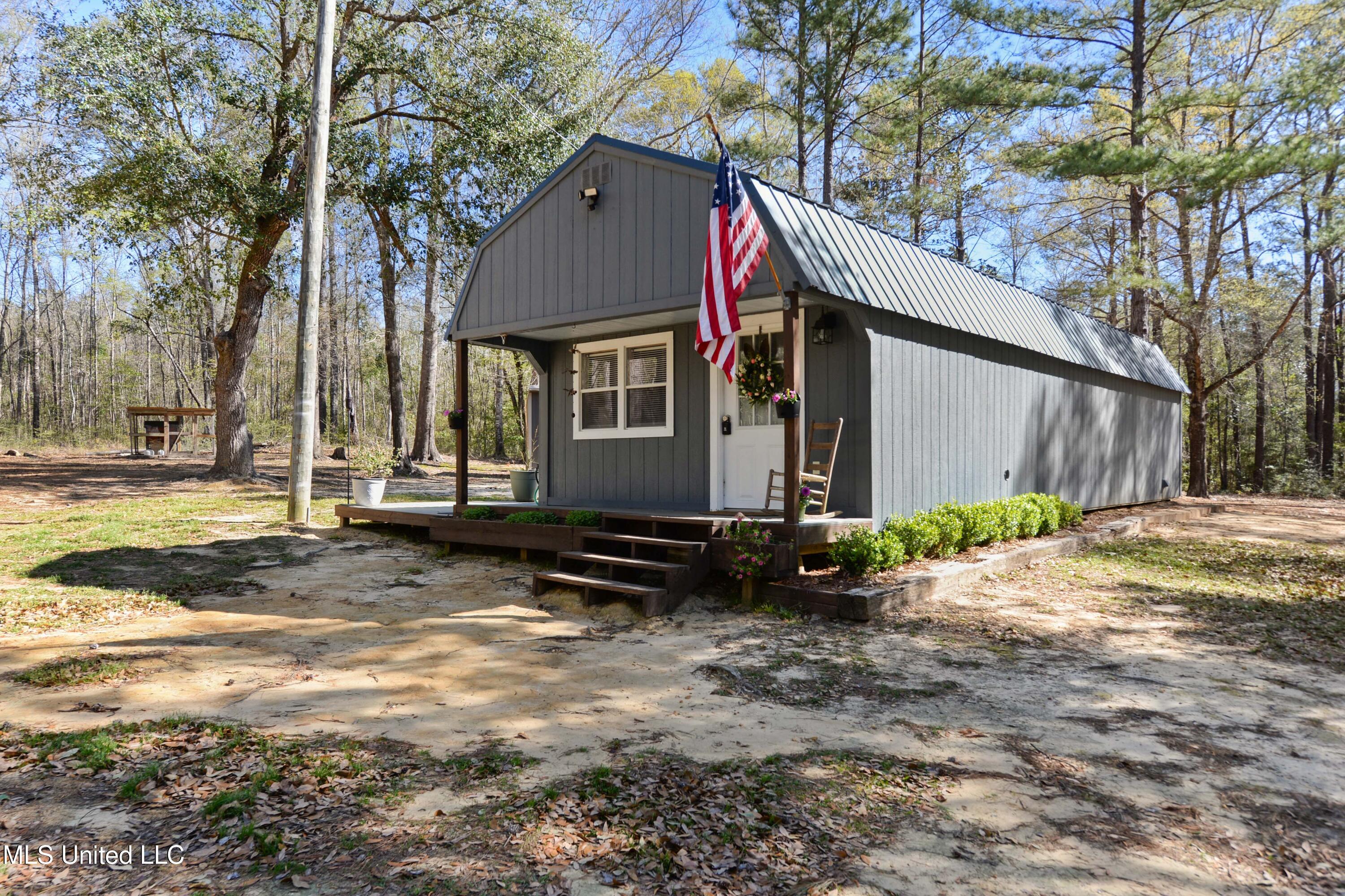 132 Nancy Lane Property Photo 1