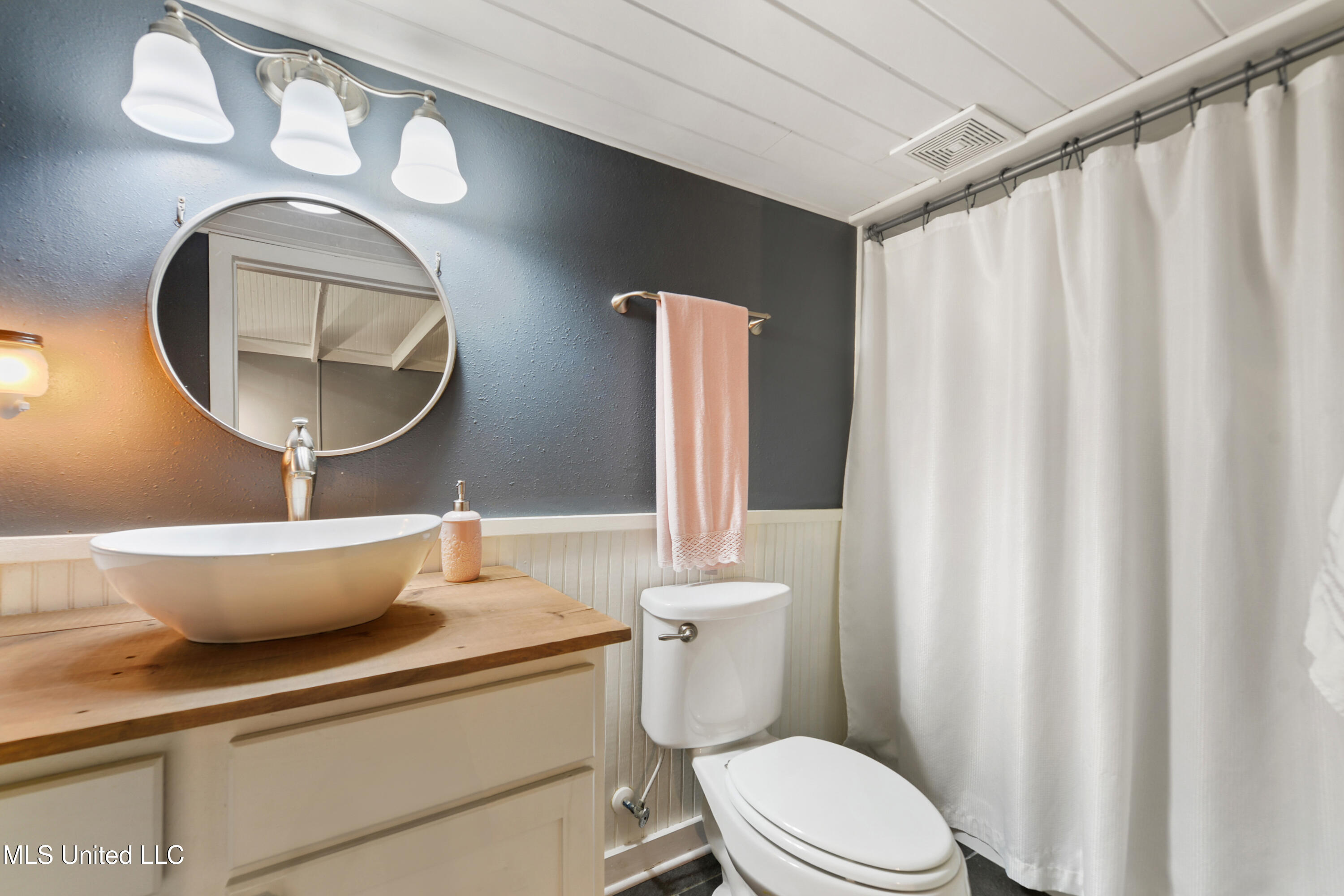 132 Nancy Lane Property Photo 9