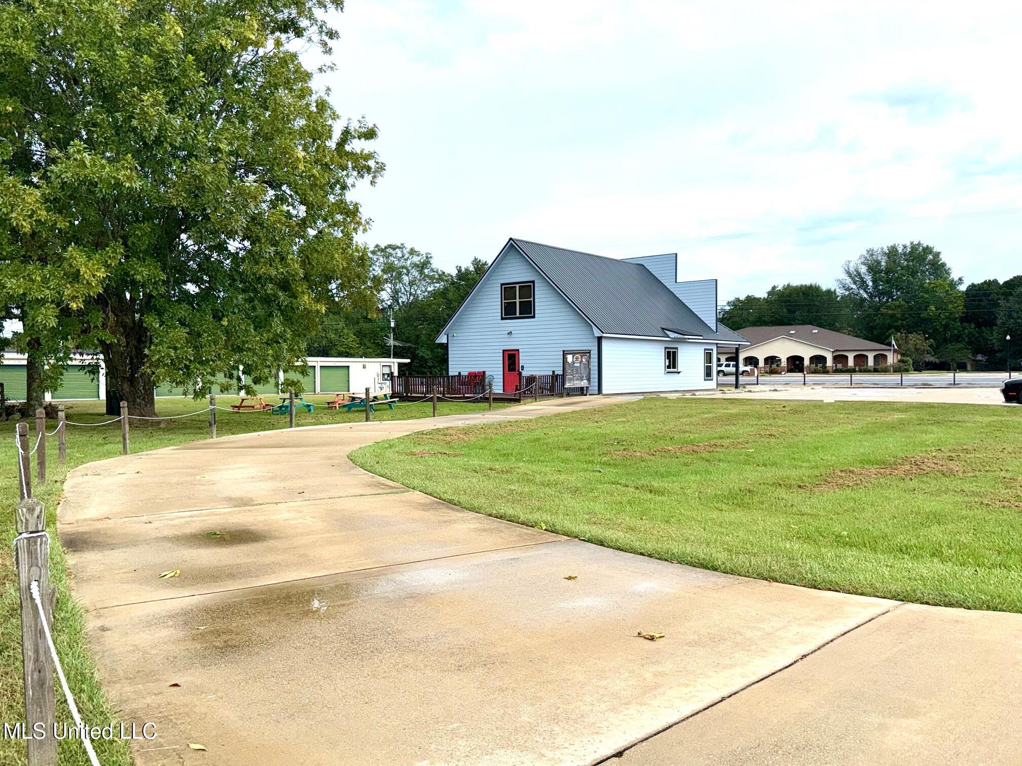 779 16 Highway Property Photo 14