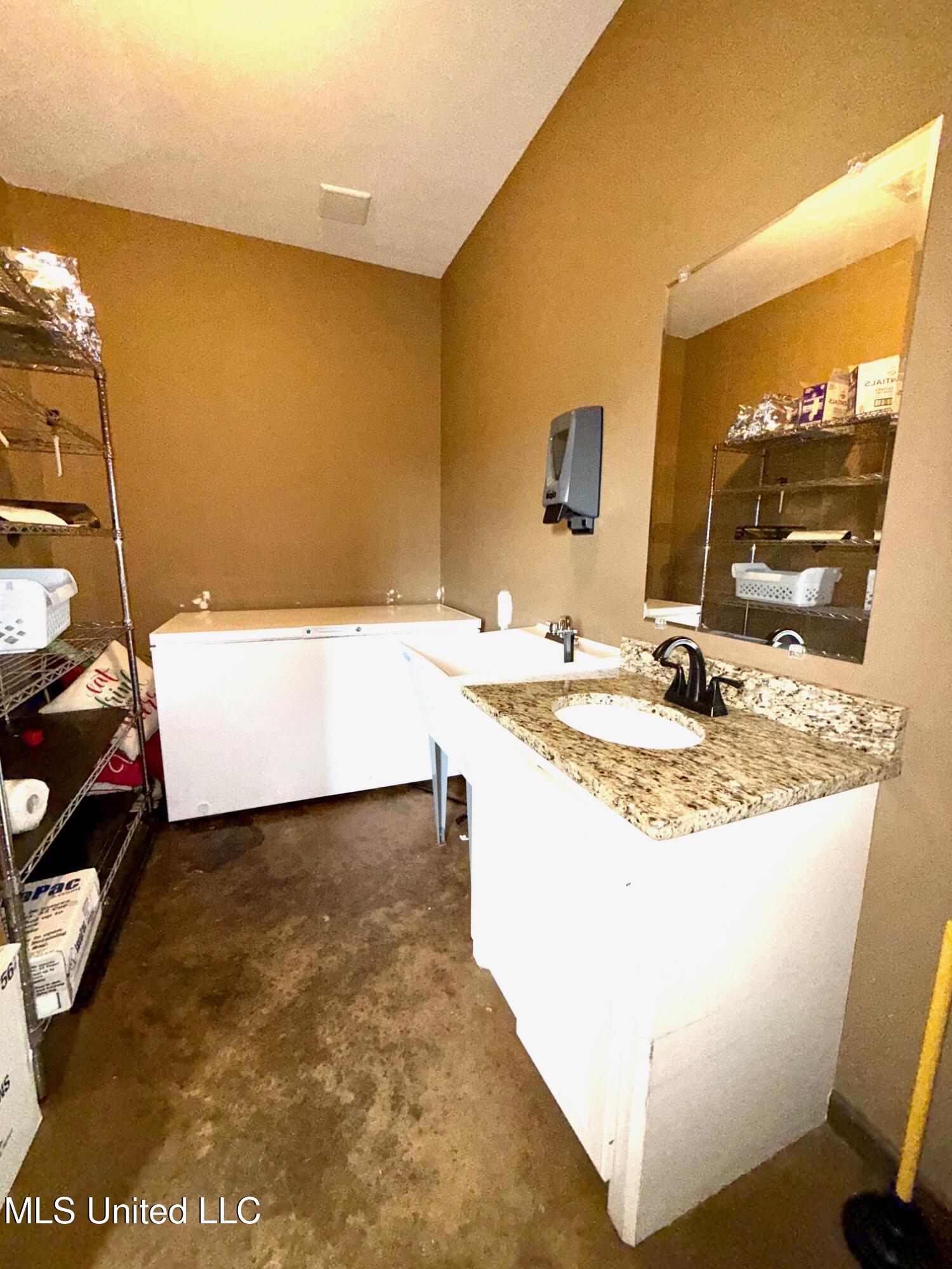 779 16 Highway Property Photo 32