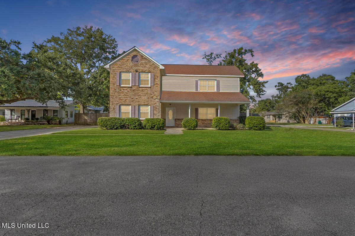 134 Ocean Wave Avenue Property Photo 1