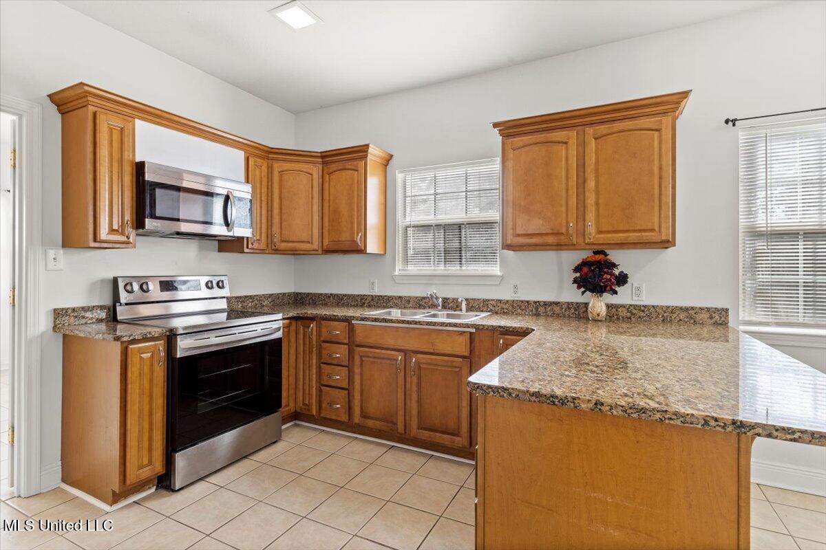 134 Ocean Wave Avenue Property Photo 12