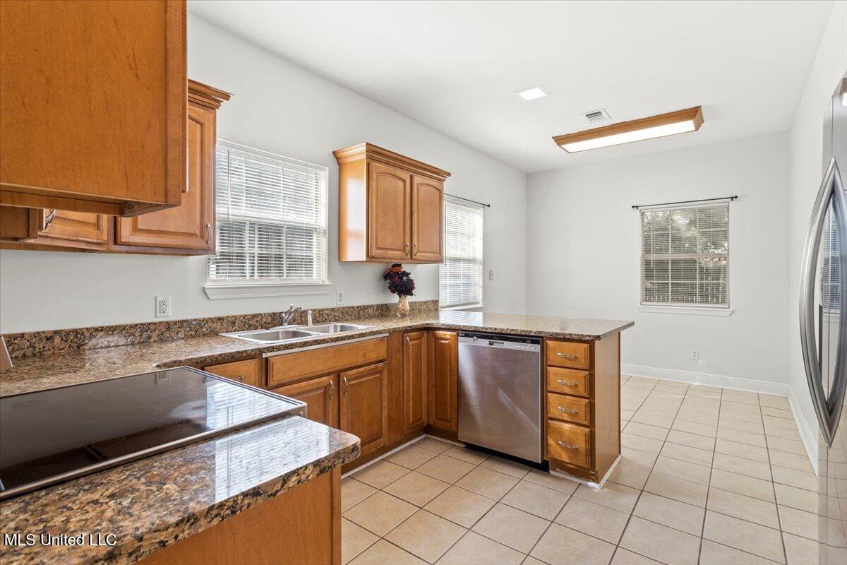 134 Ocean Wave Avenue Property Photo 14