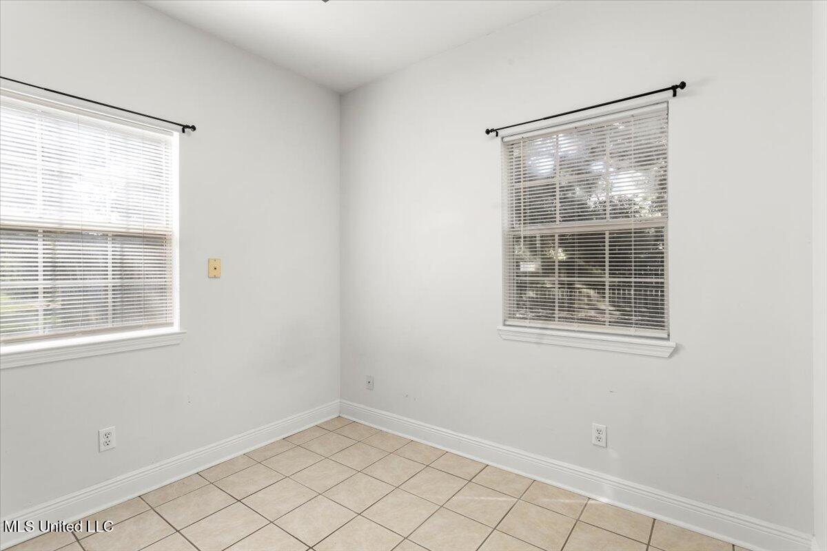 134 Ocean Wave Avenue Property Photo 15