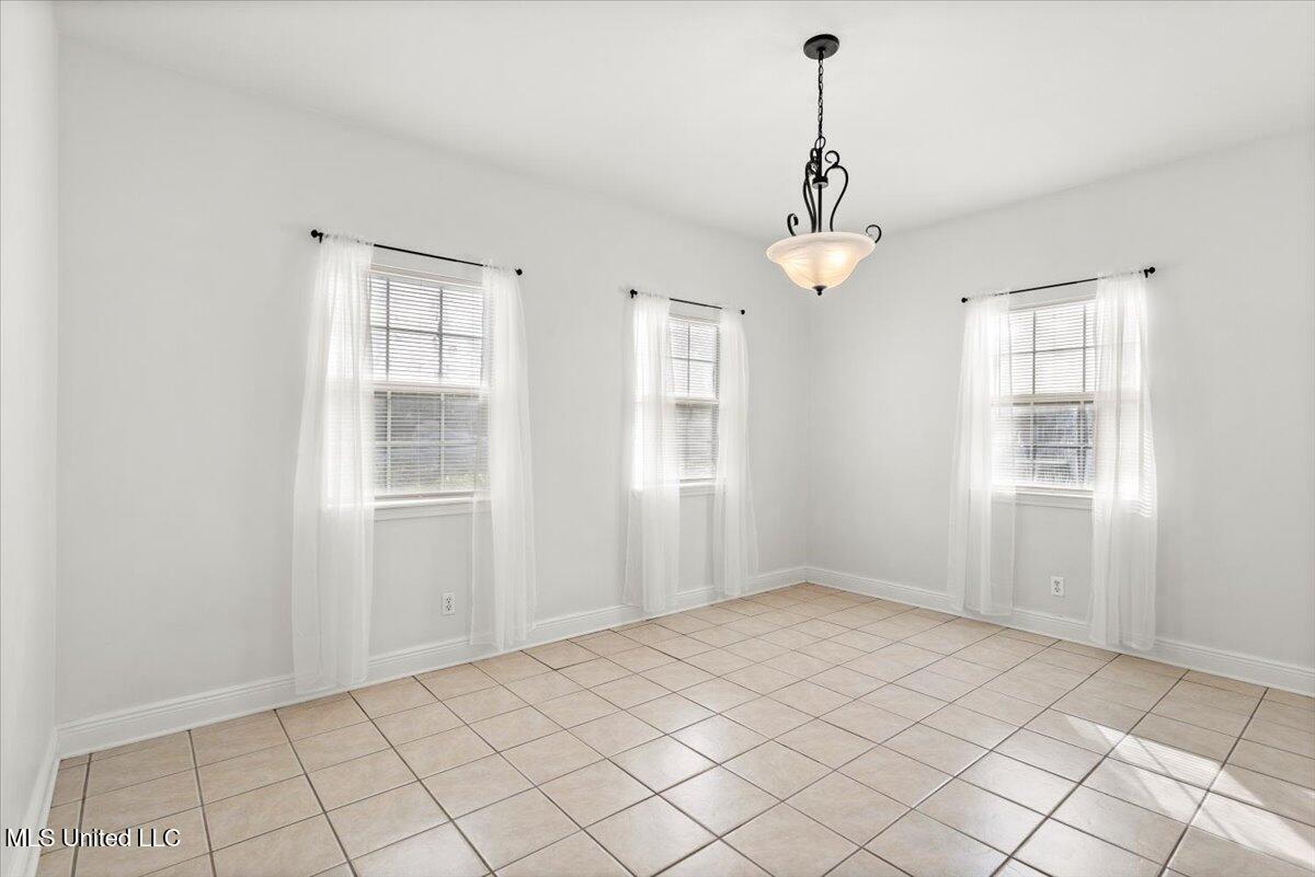 134 Ocean Wave Avenue Property Photo 16