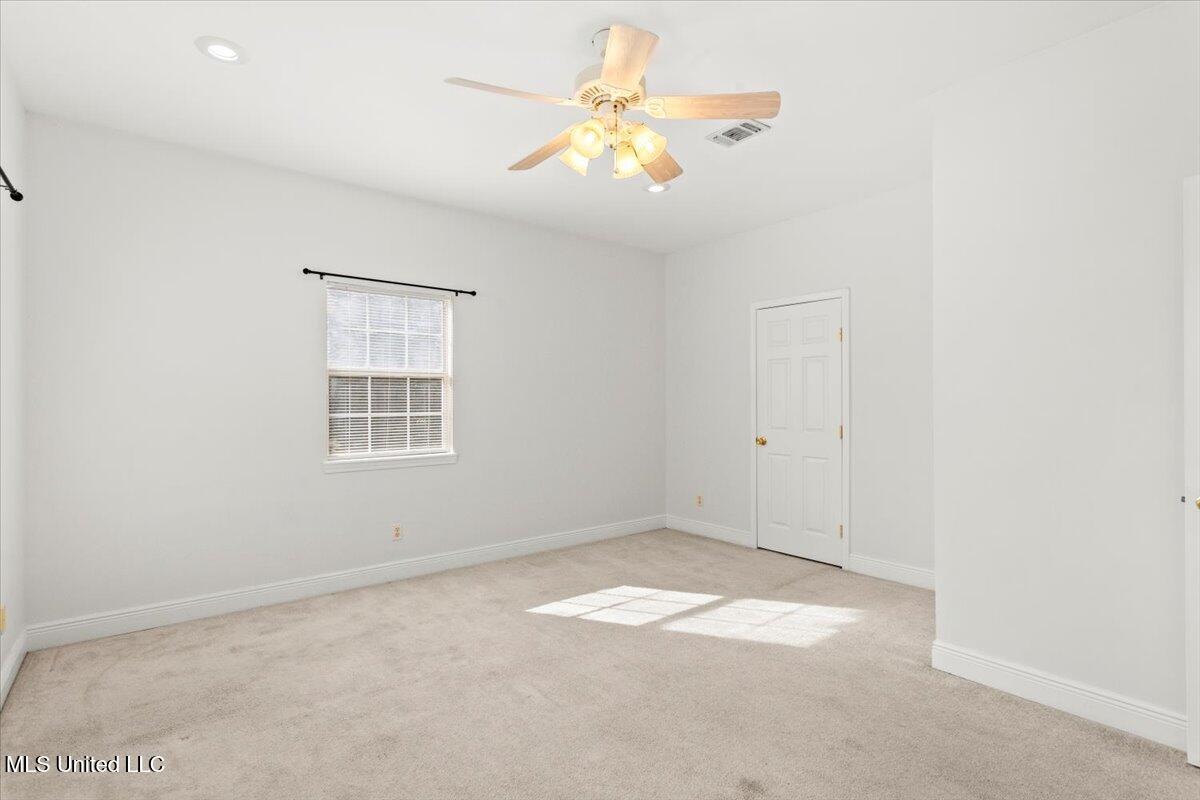 134 Ocean Wave Avenue Property Photo 27