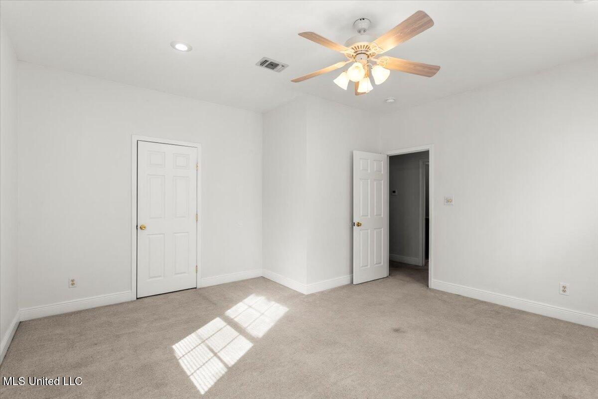 134 Ocean Wave Avenue Property Photo 28