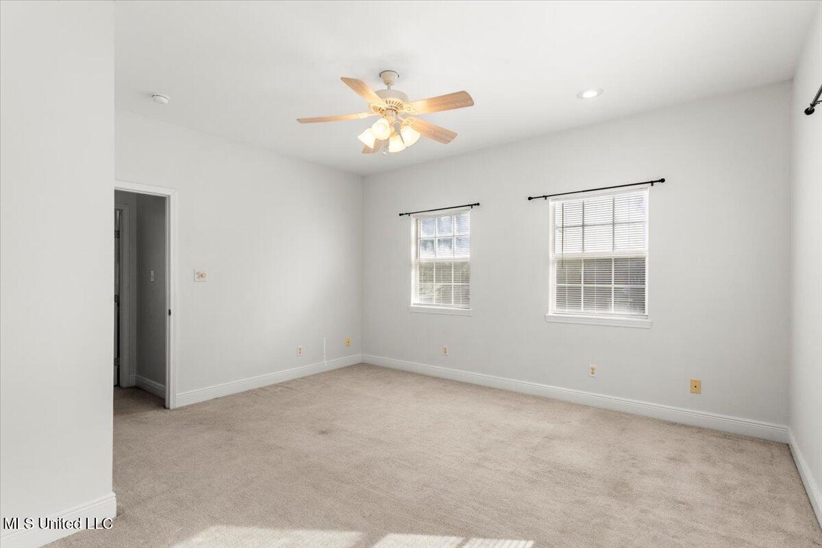 134 Ocean Wave Avenue Property Photo 29